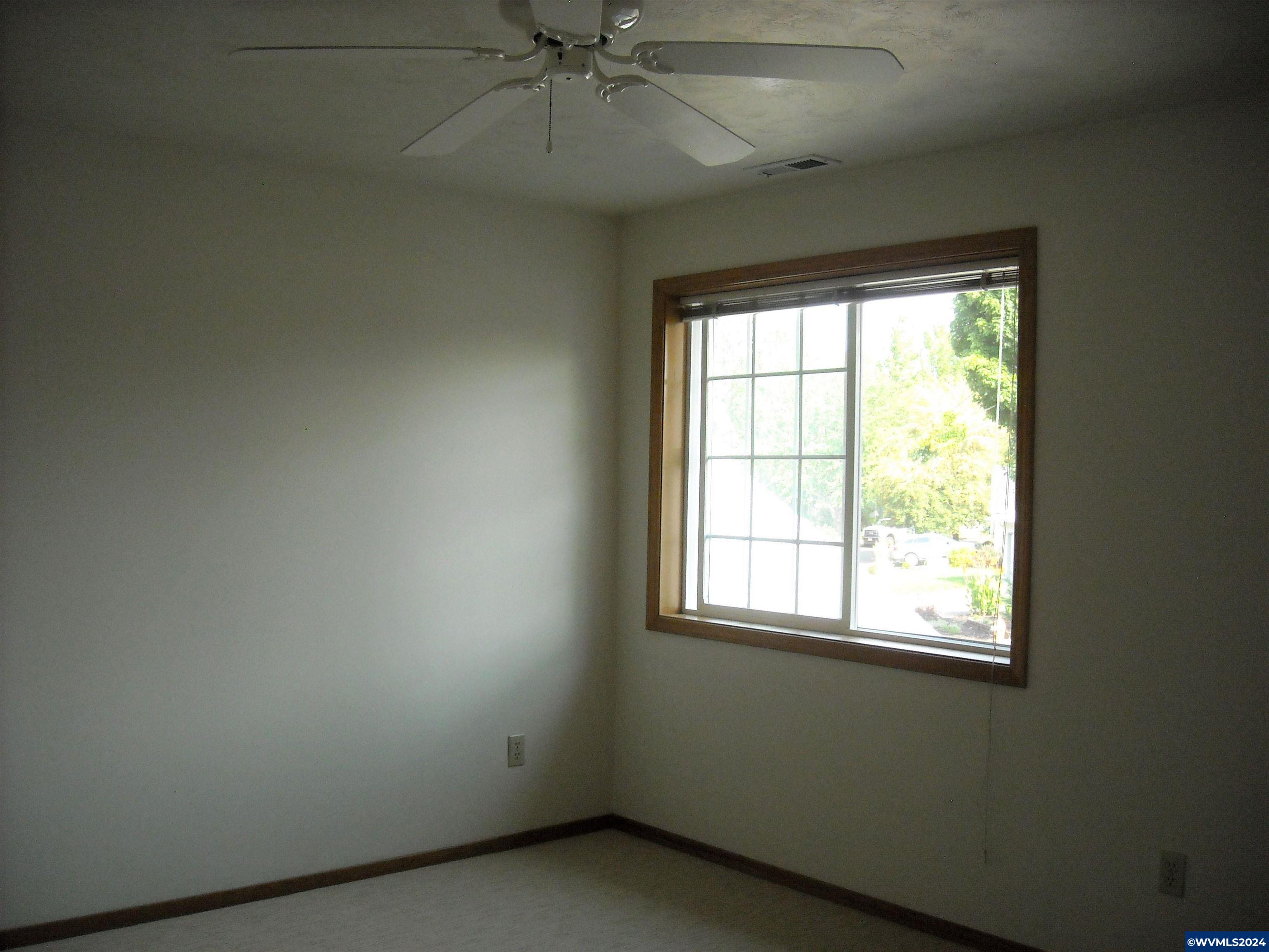 1540 SW Birdie Dr