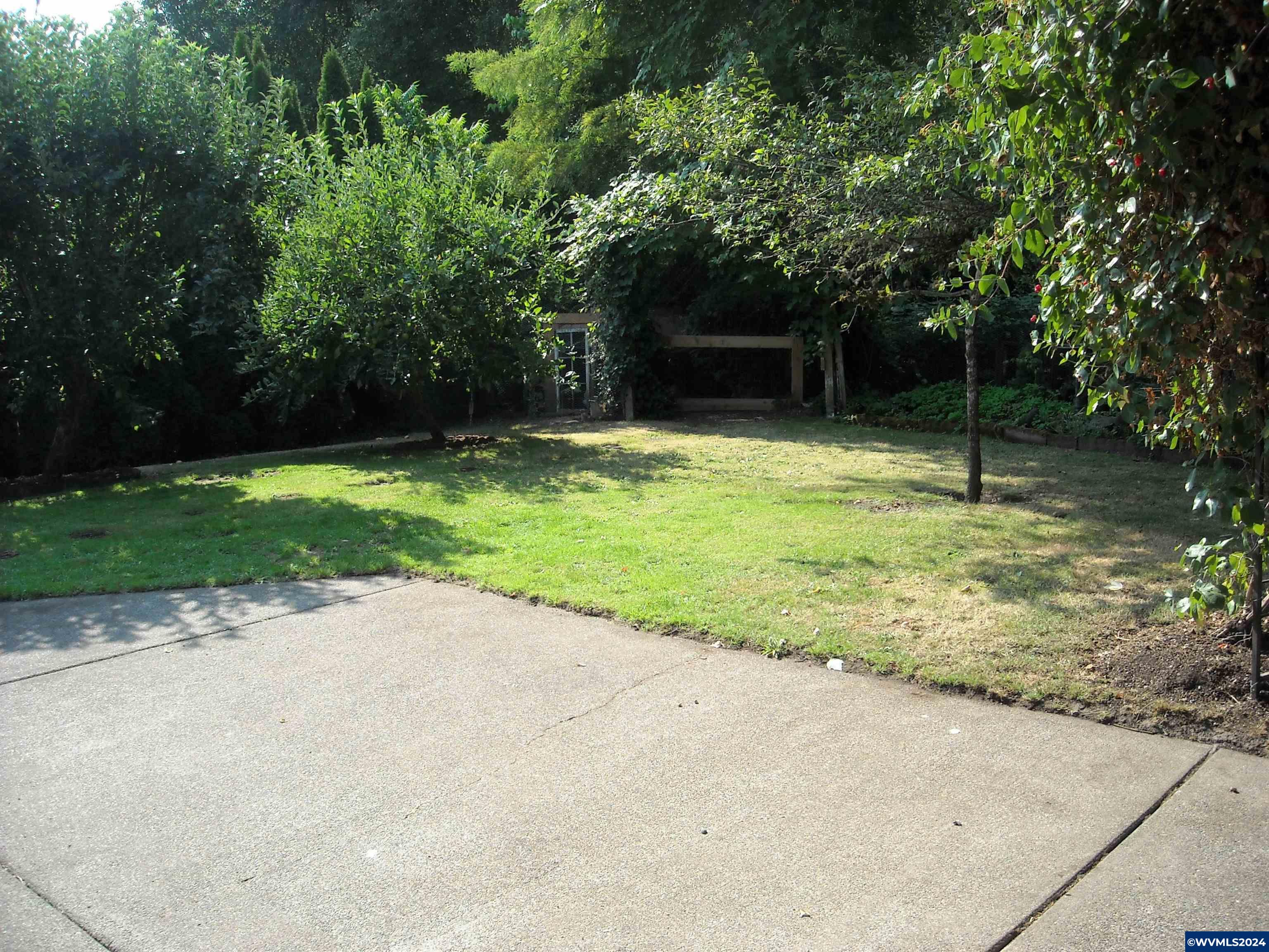 1540 SW Birdie Dr