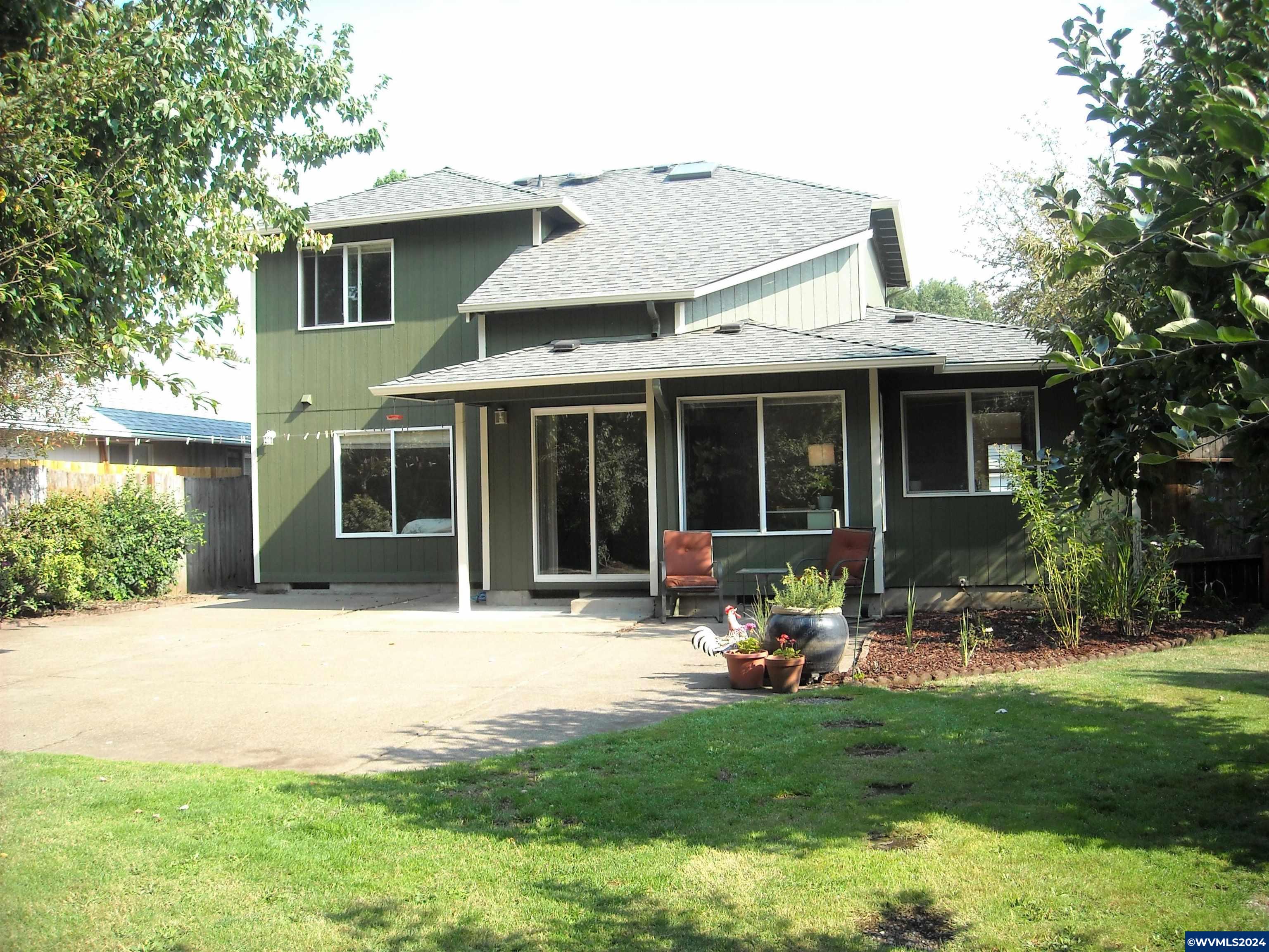 1540 SW Birdie Dr