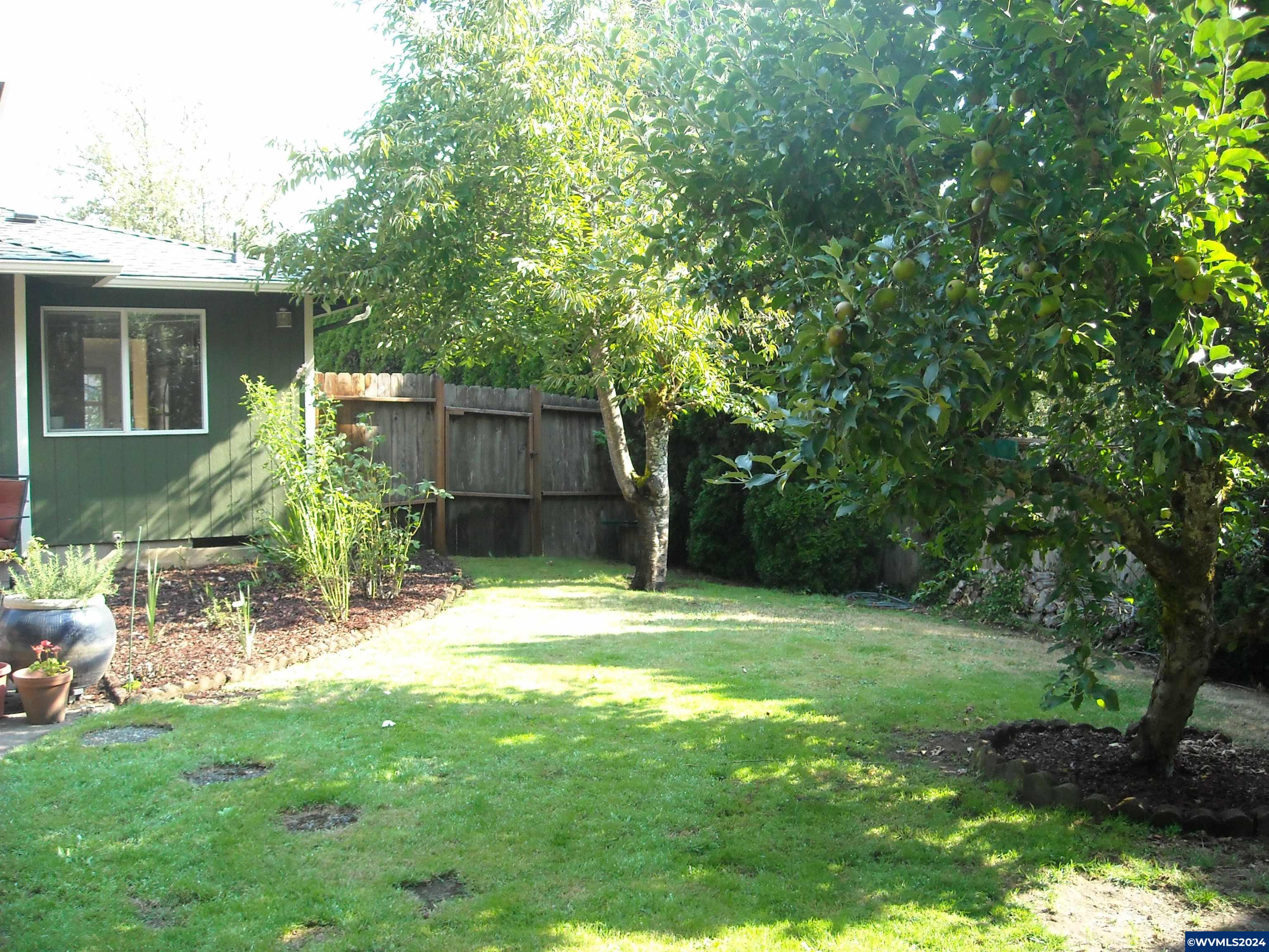 1540 SW Birdie Dr