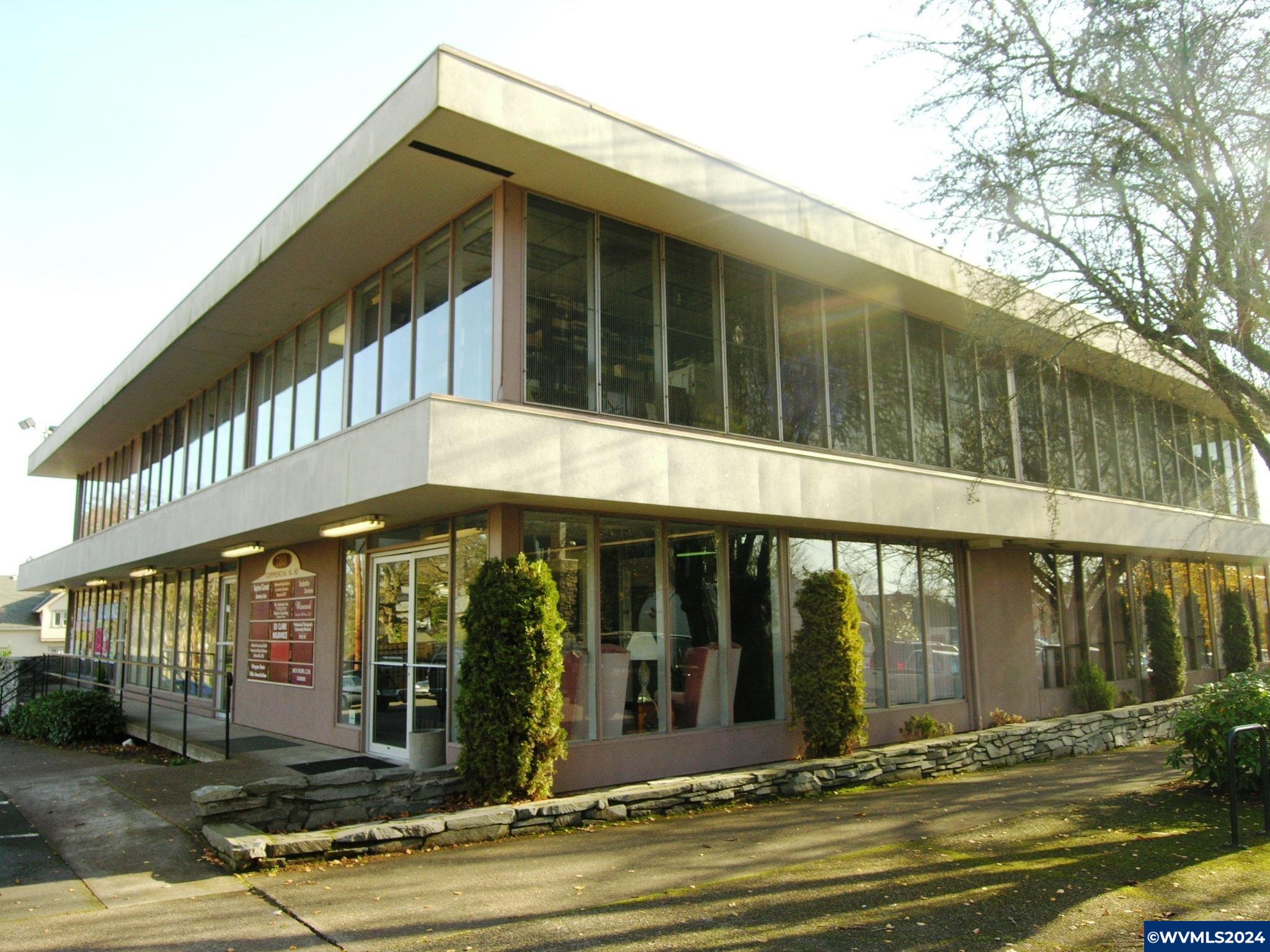 780 Commercial (301) St SE