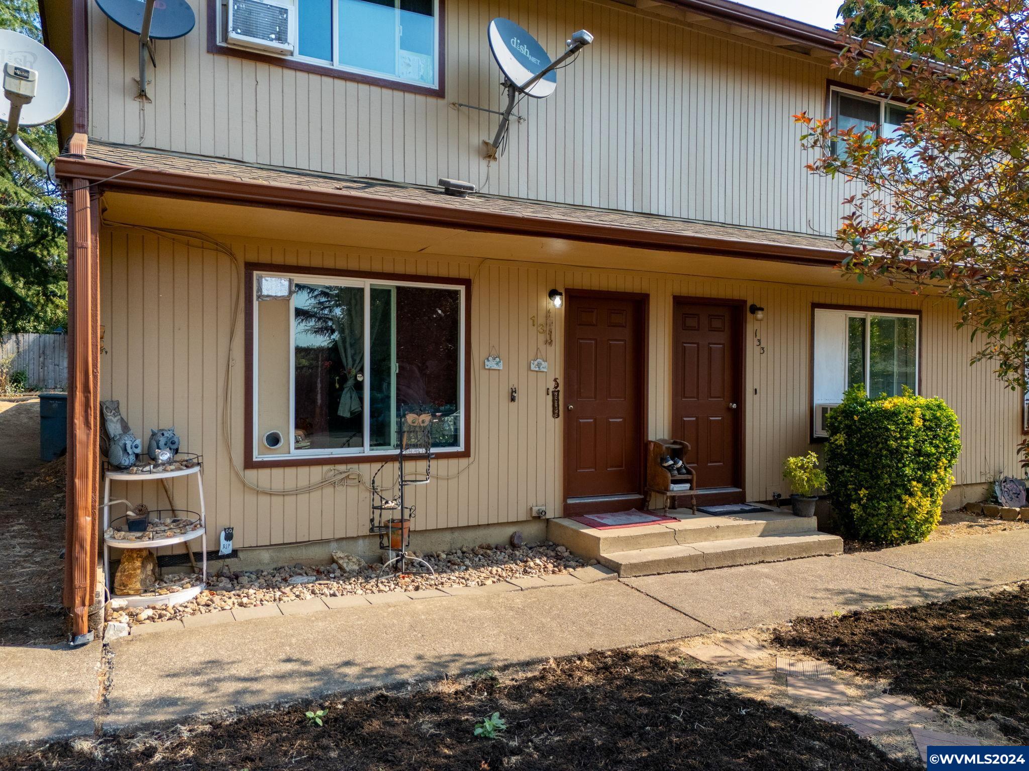131 N 7th (-137) St