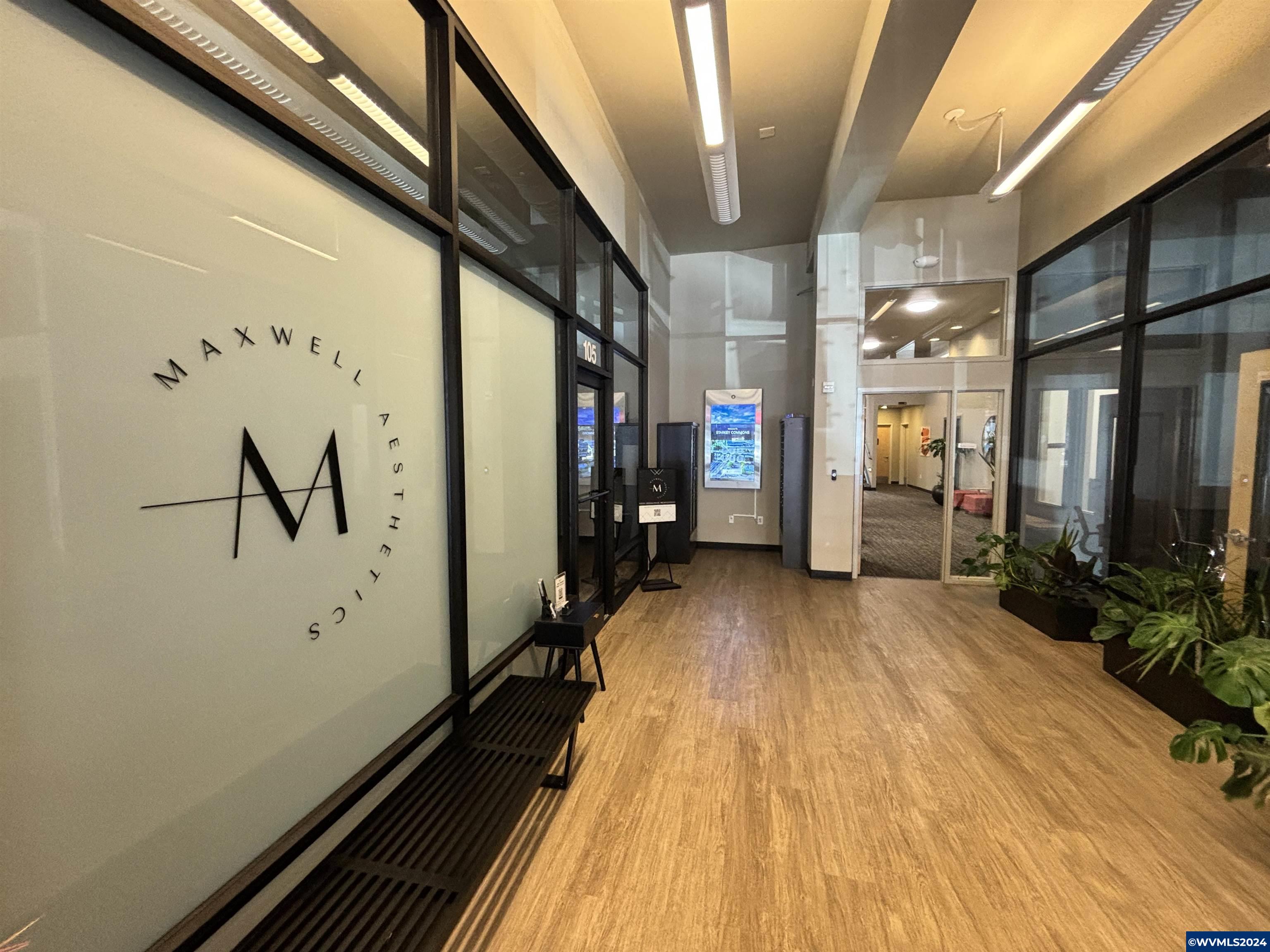 223 Commercial (160-D) St NE