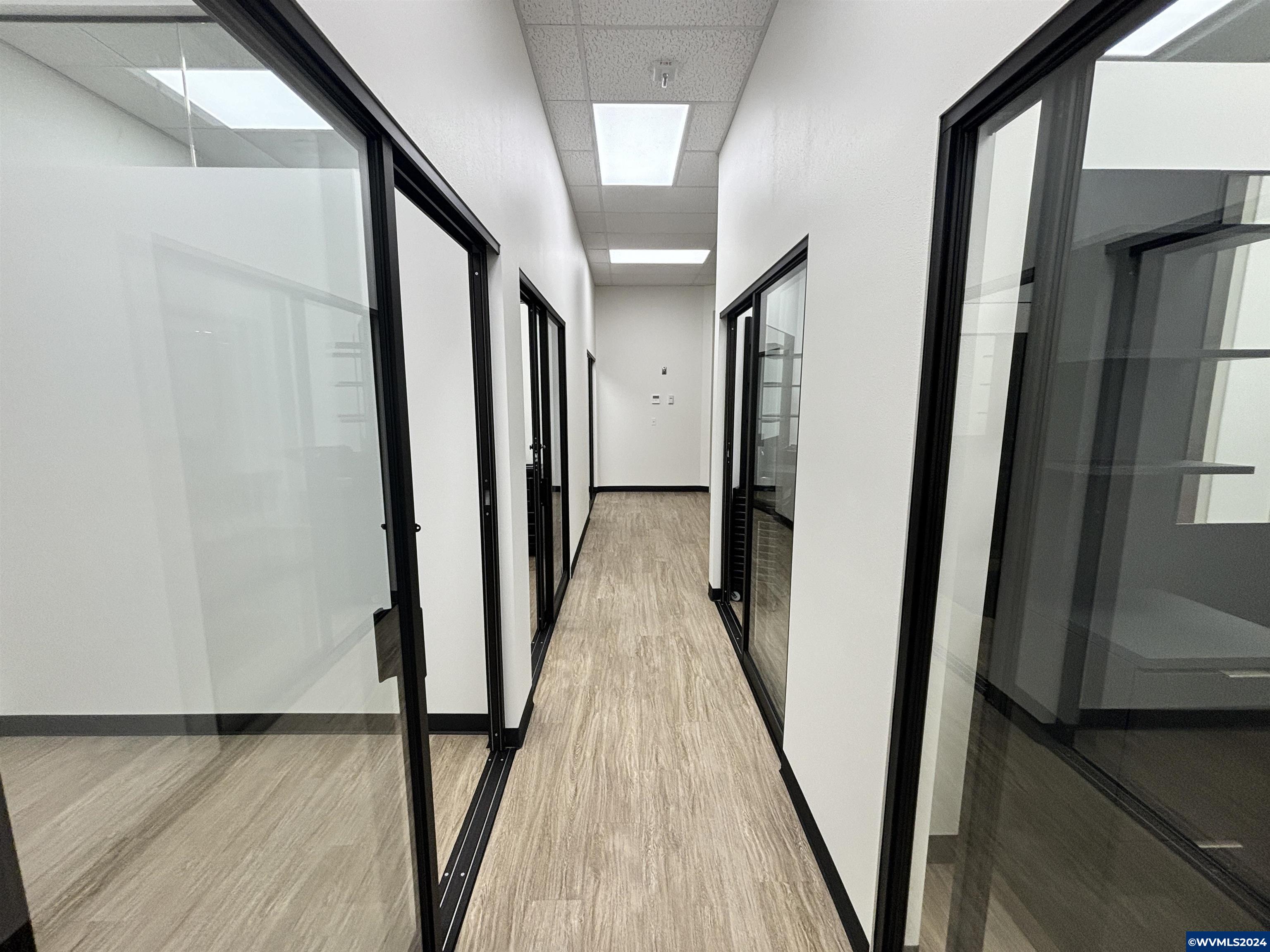 223 Commercial (140-C) St NE
