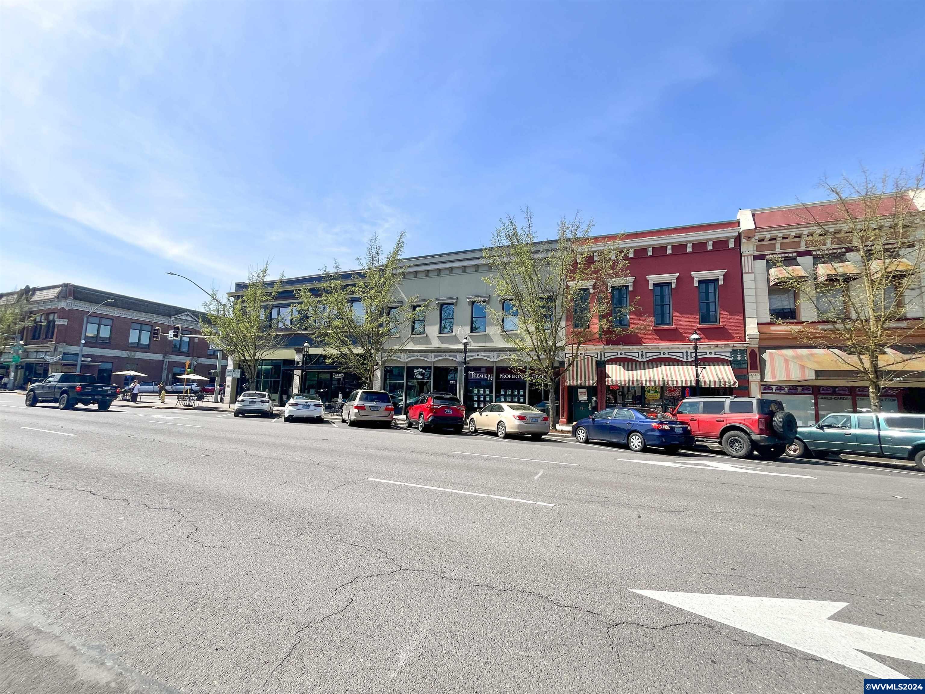 223 Commercial (142) St NE