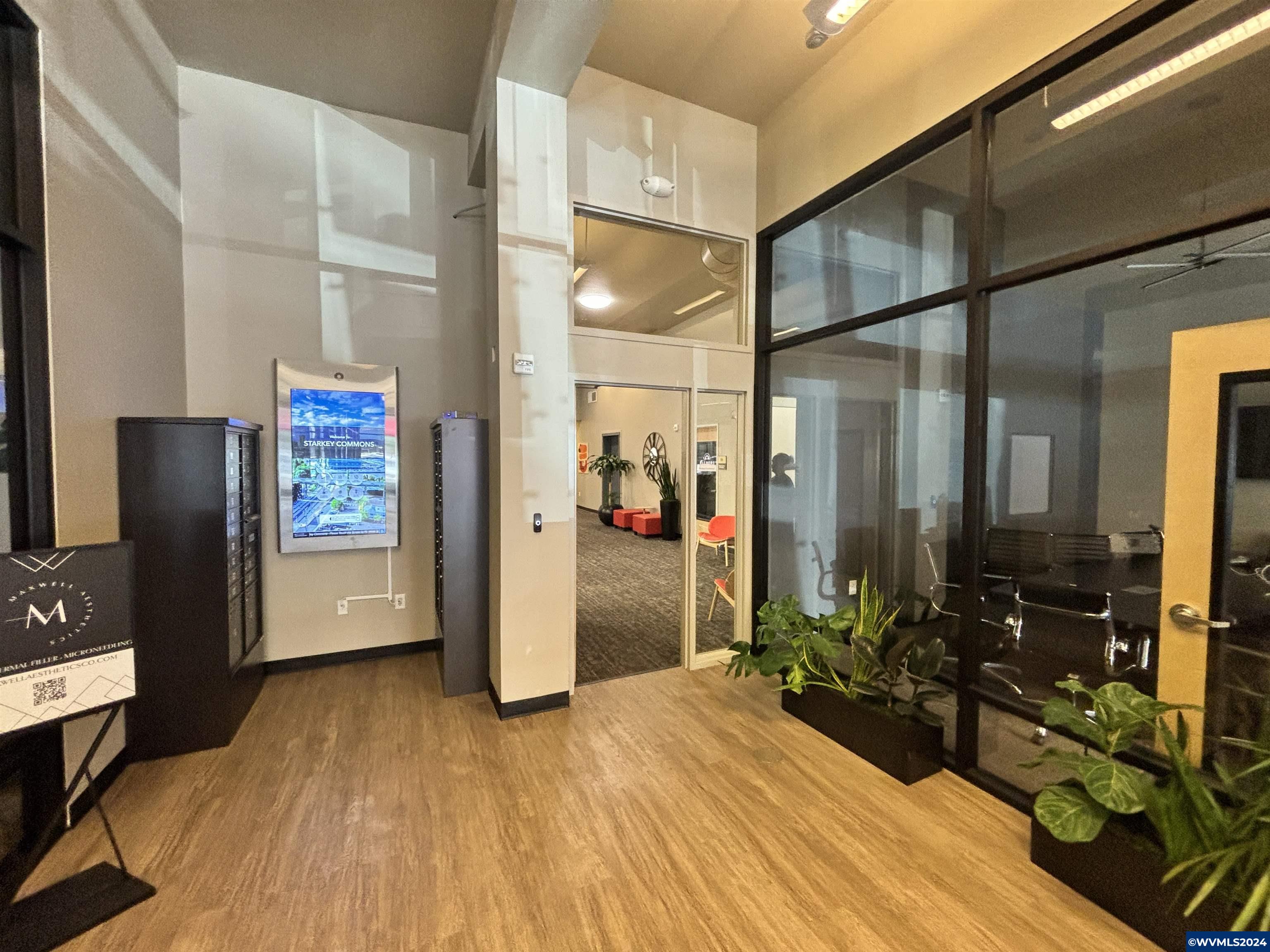 223 Commercial (142) St NE