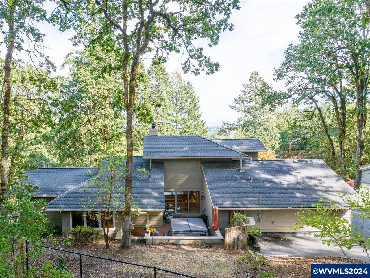 2624 NW Lupine Pl