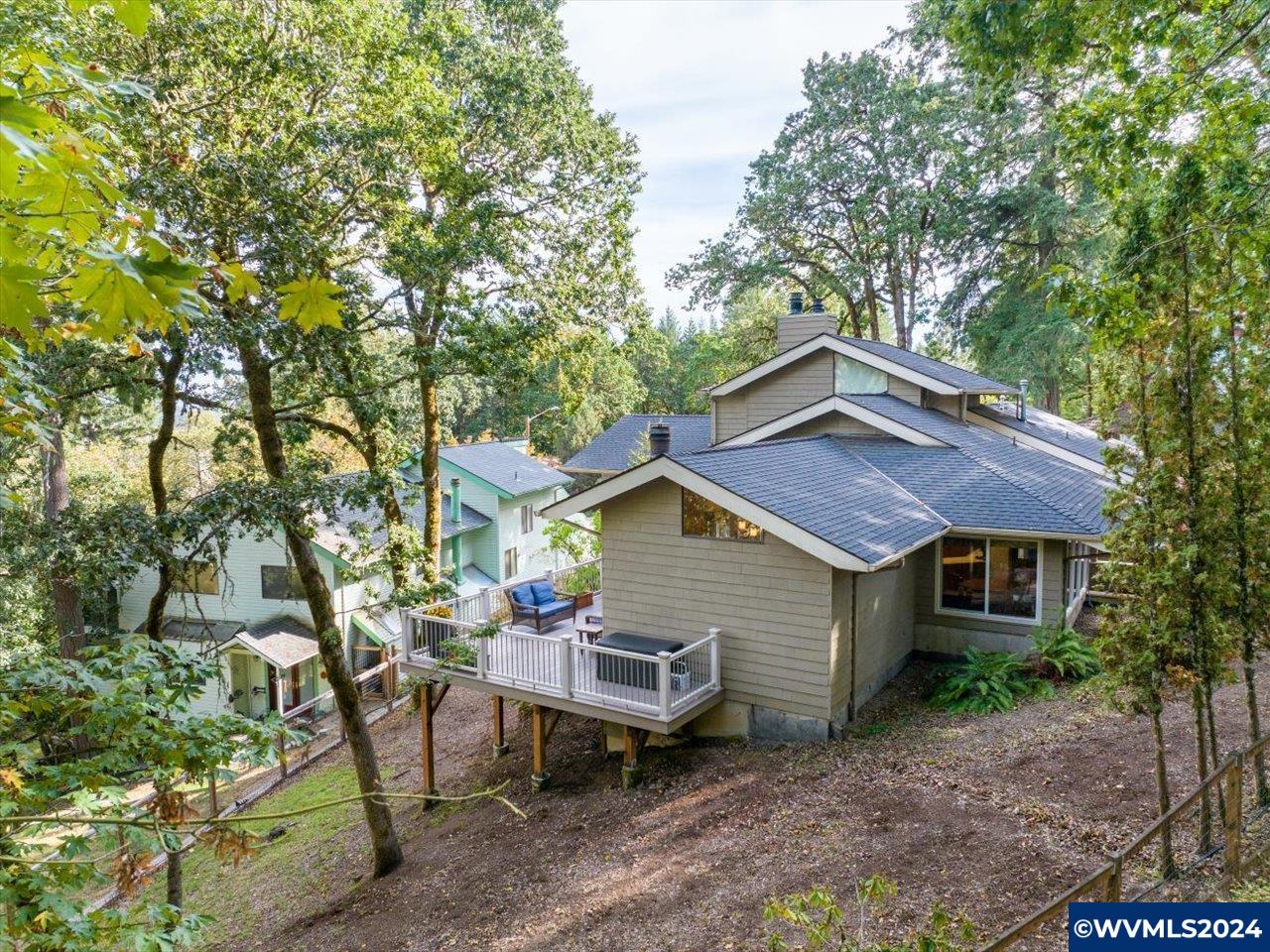 2624 NW Lupine Pl