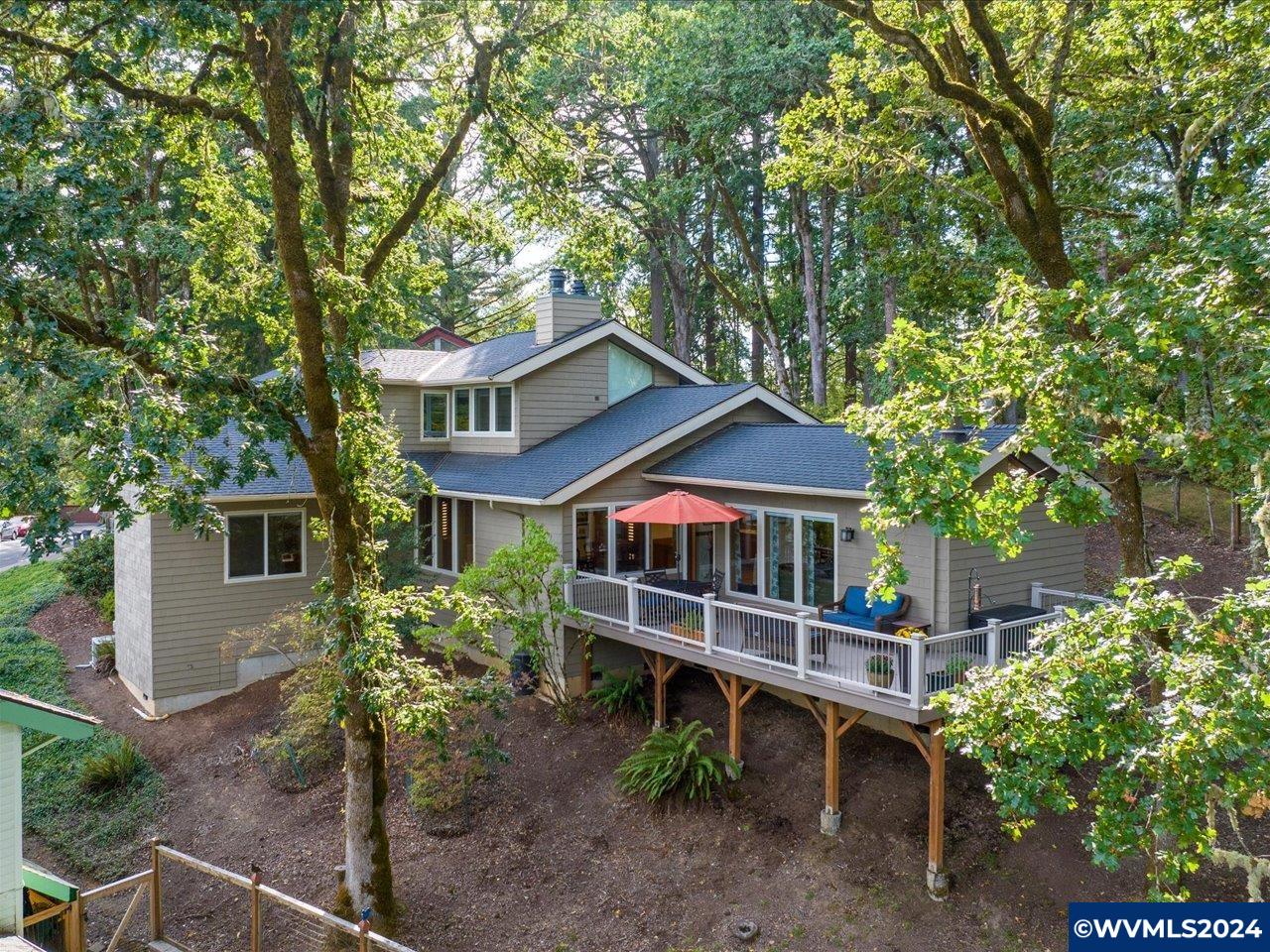 2624 NW Lupine Pl