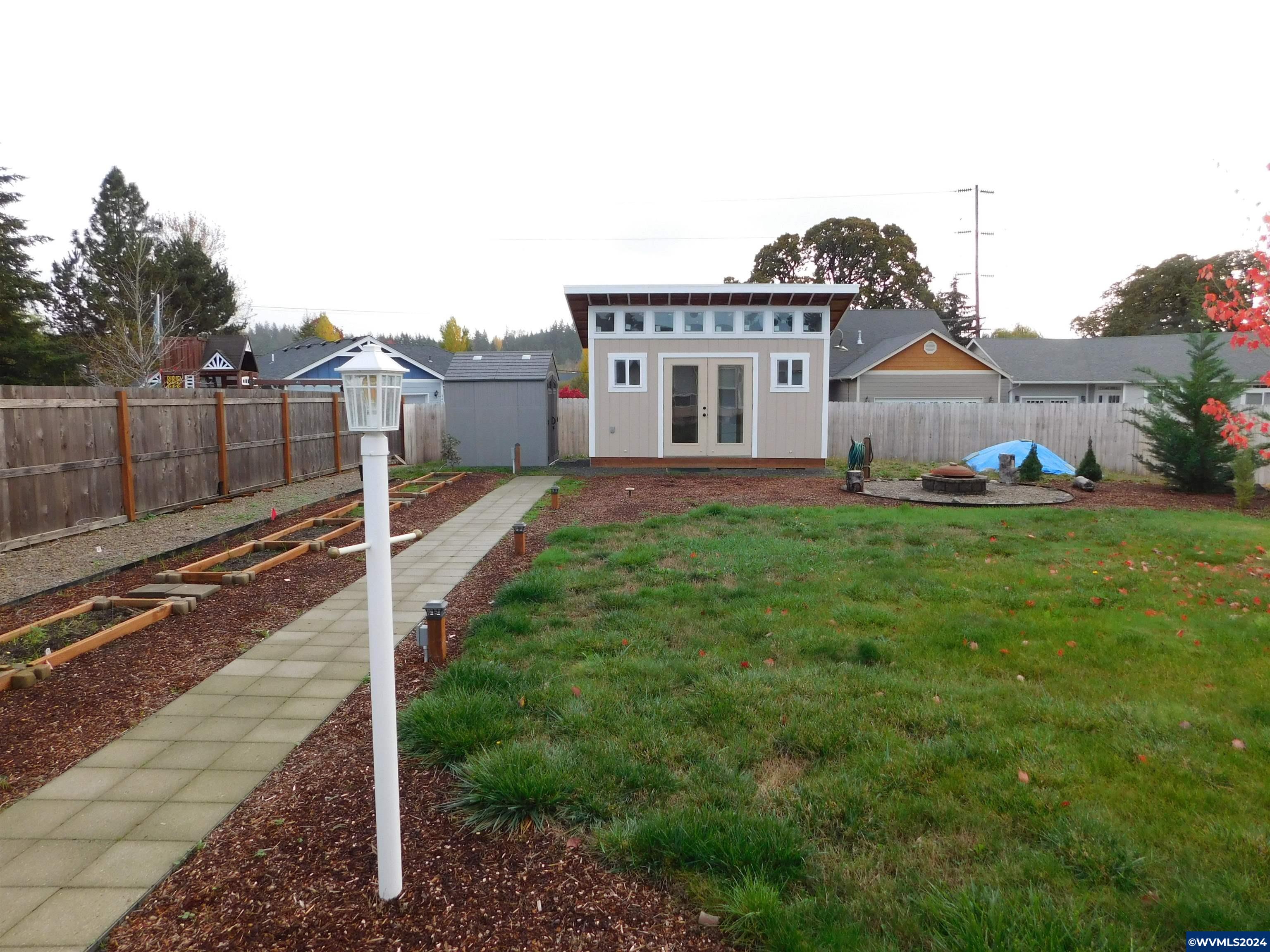3418 Oak Grove Wy NW