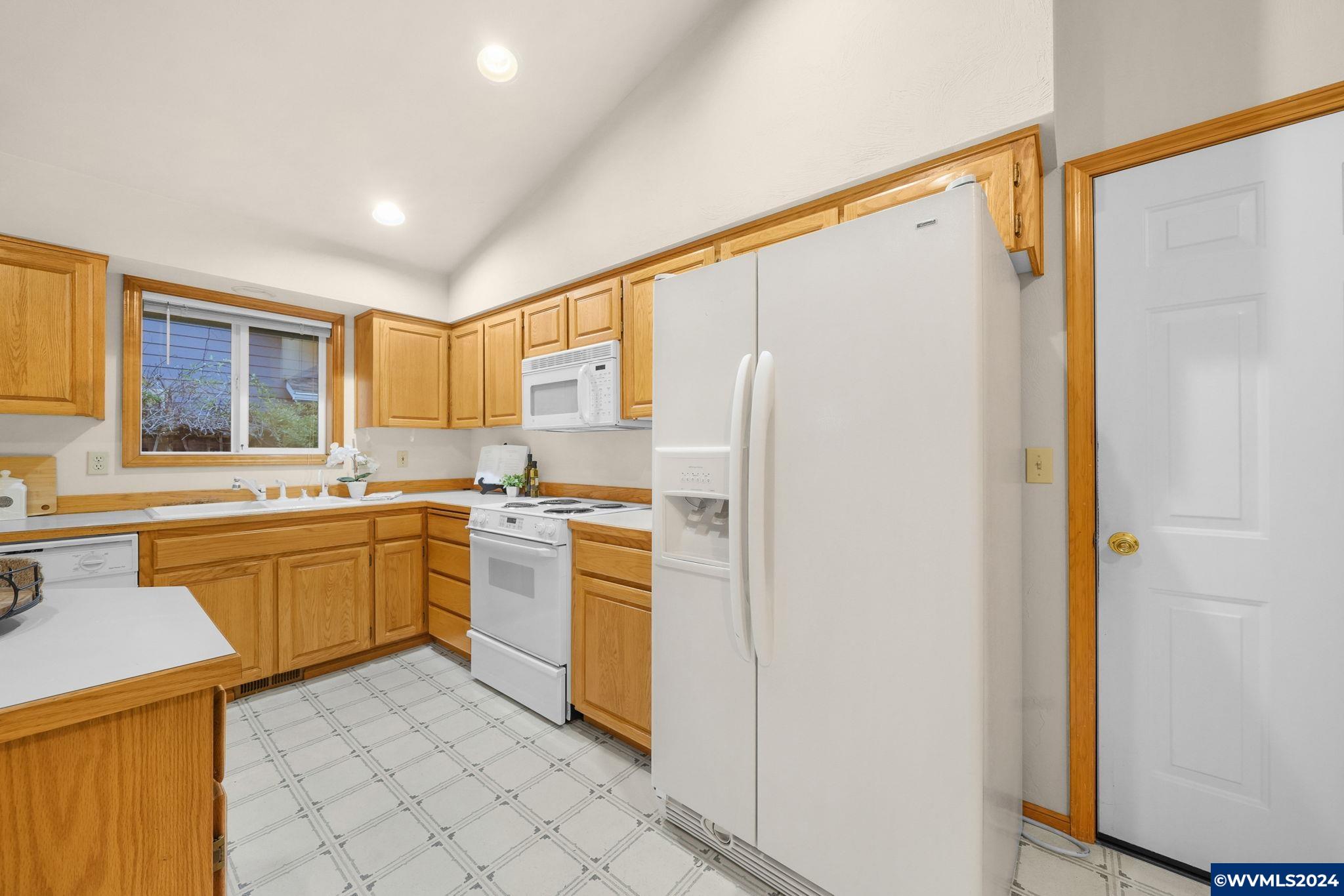 2608 NW Legacy Pl