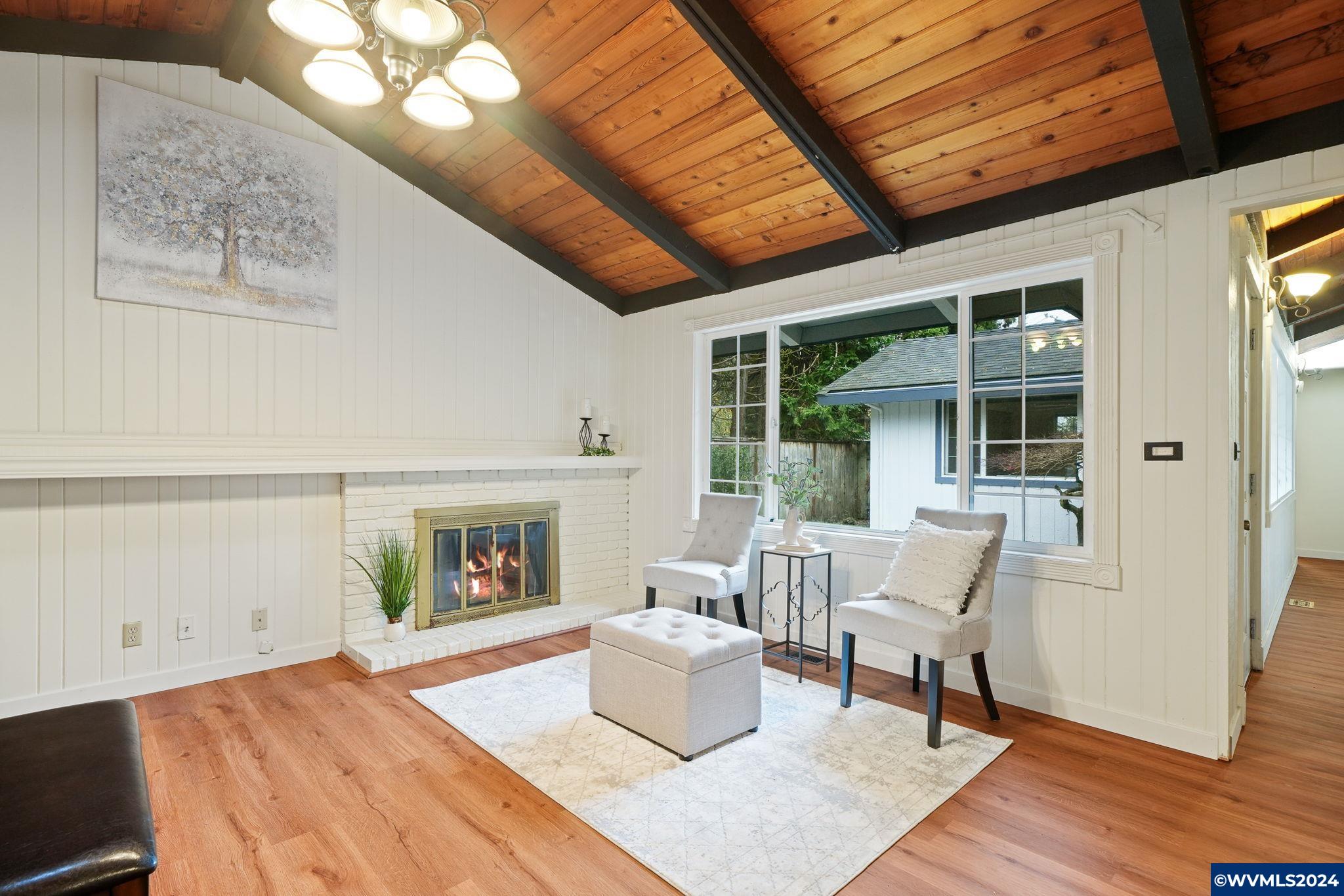 3801 NW Van Buren Av