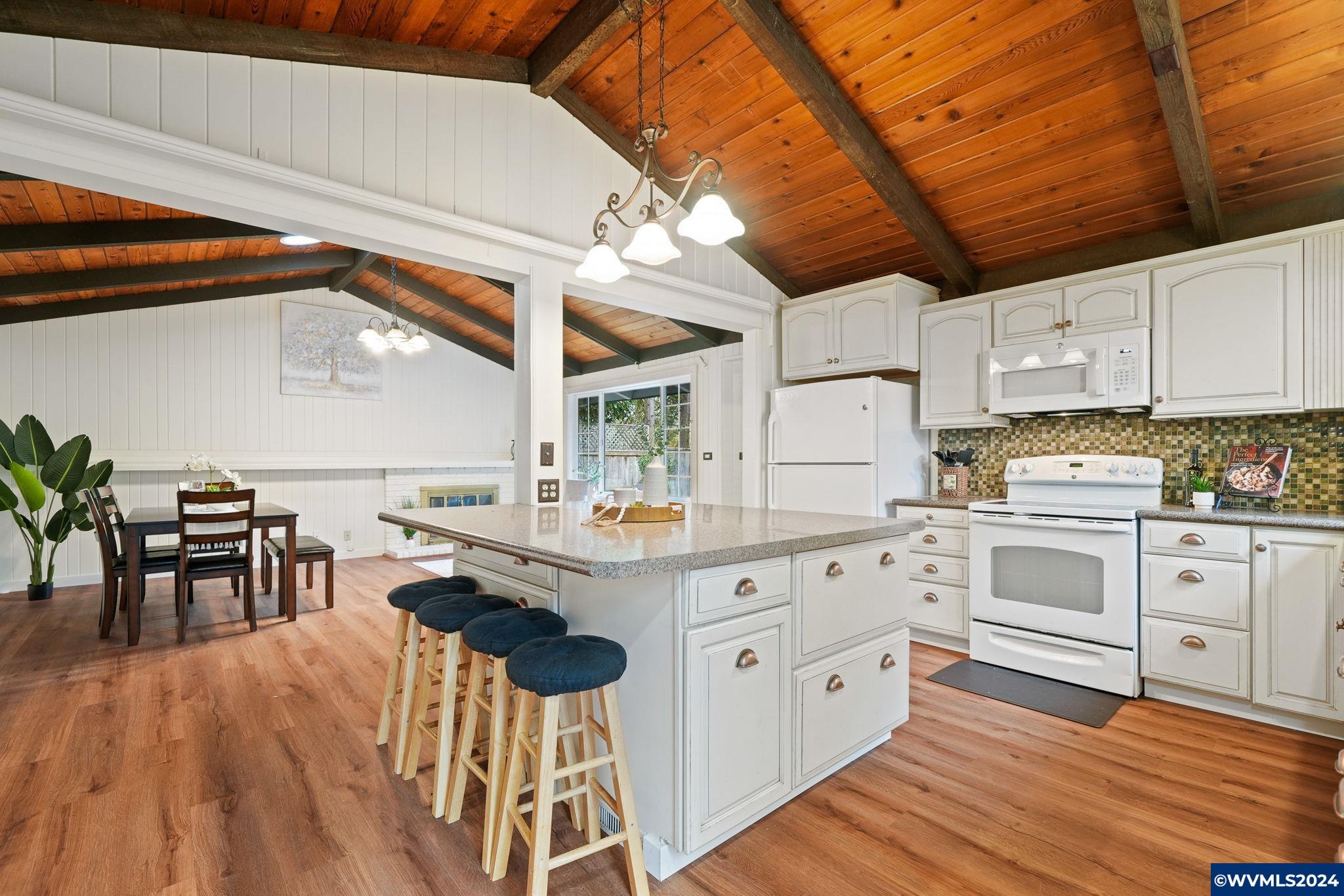 3801 NW Van Buren Av