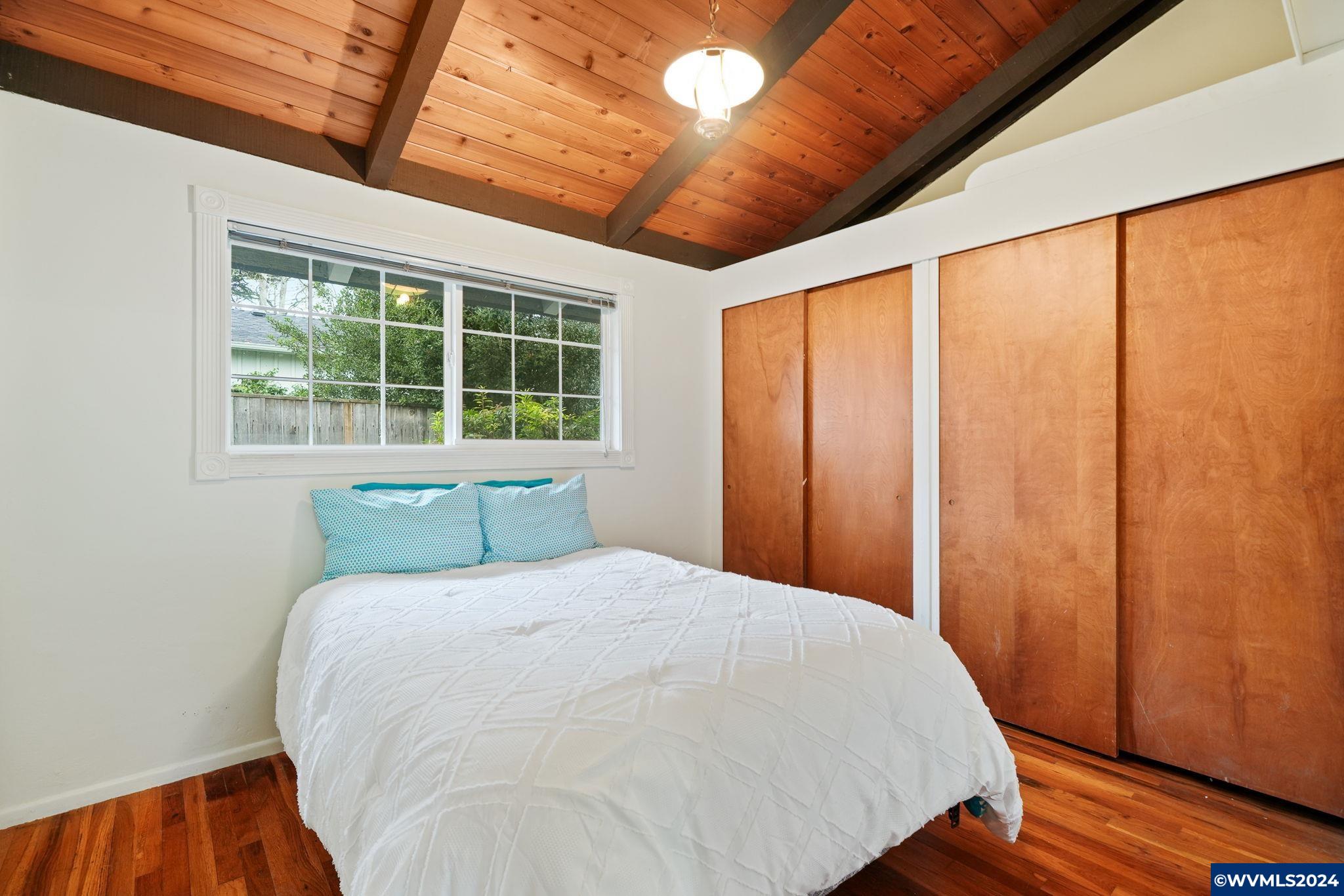 3801 NW Van Buren Av