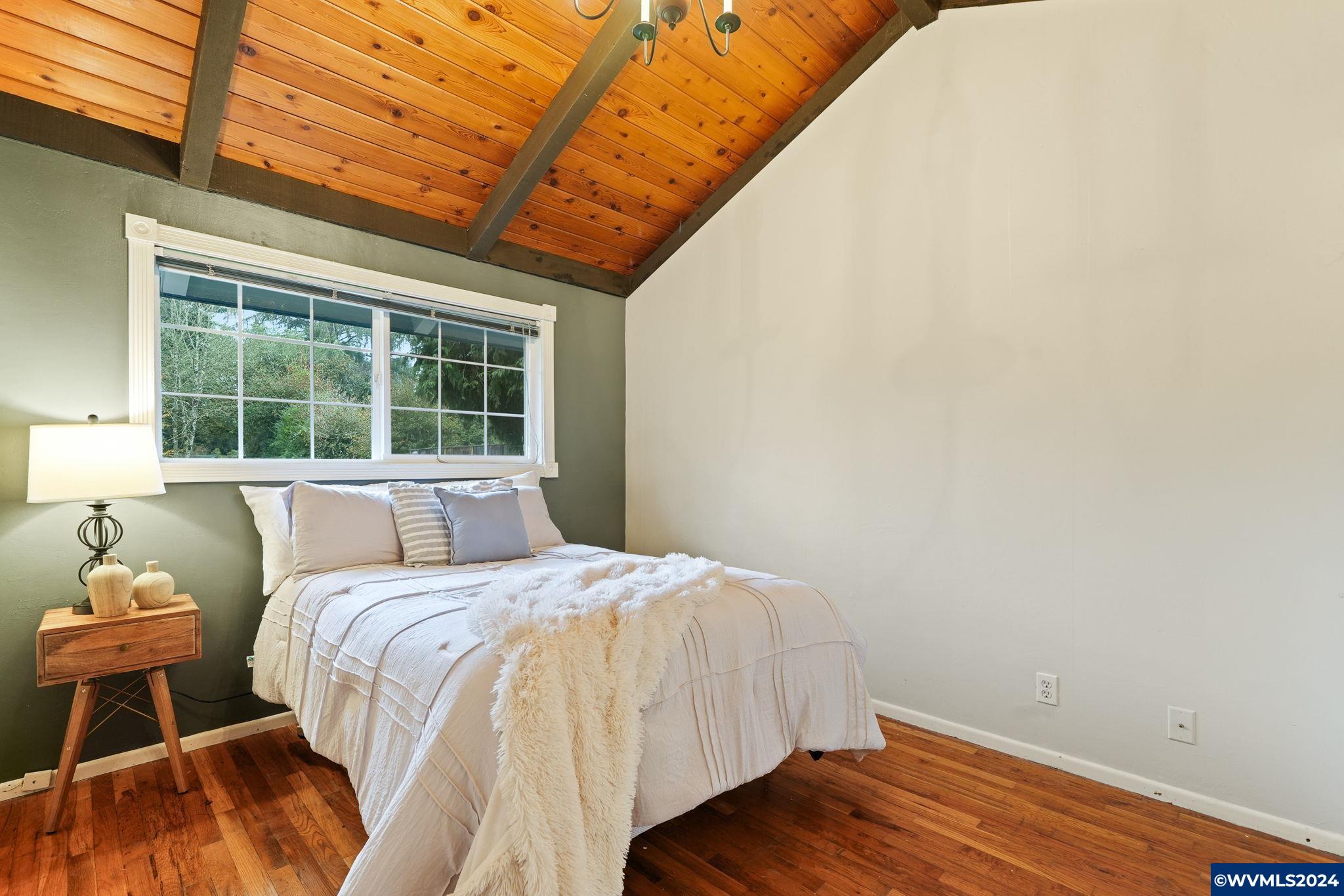 3801 NW Van Buren Av