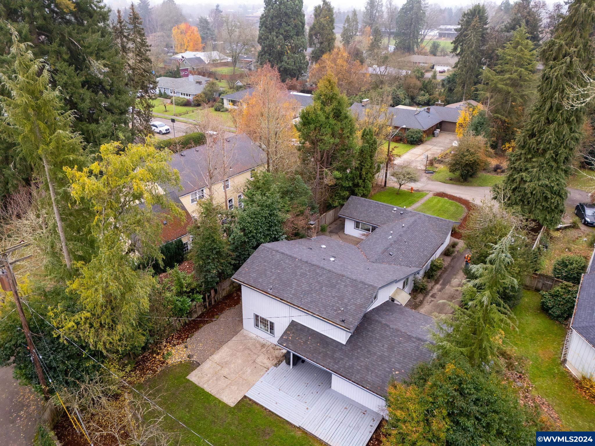 3801 NW Van Buren Av