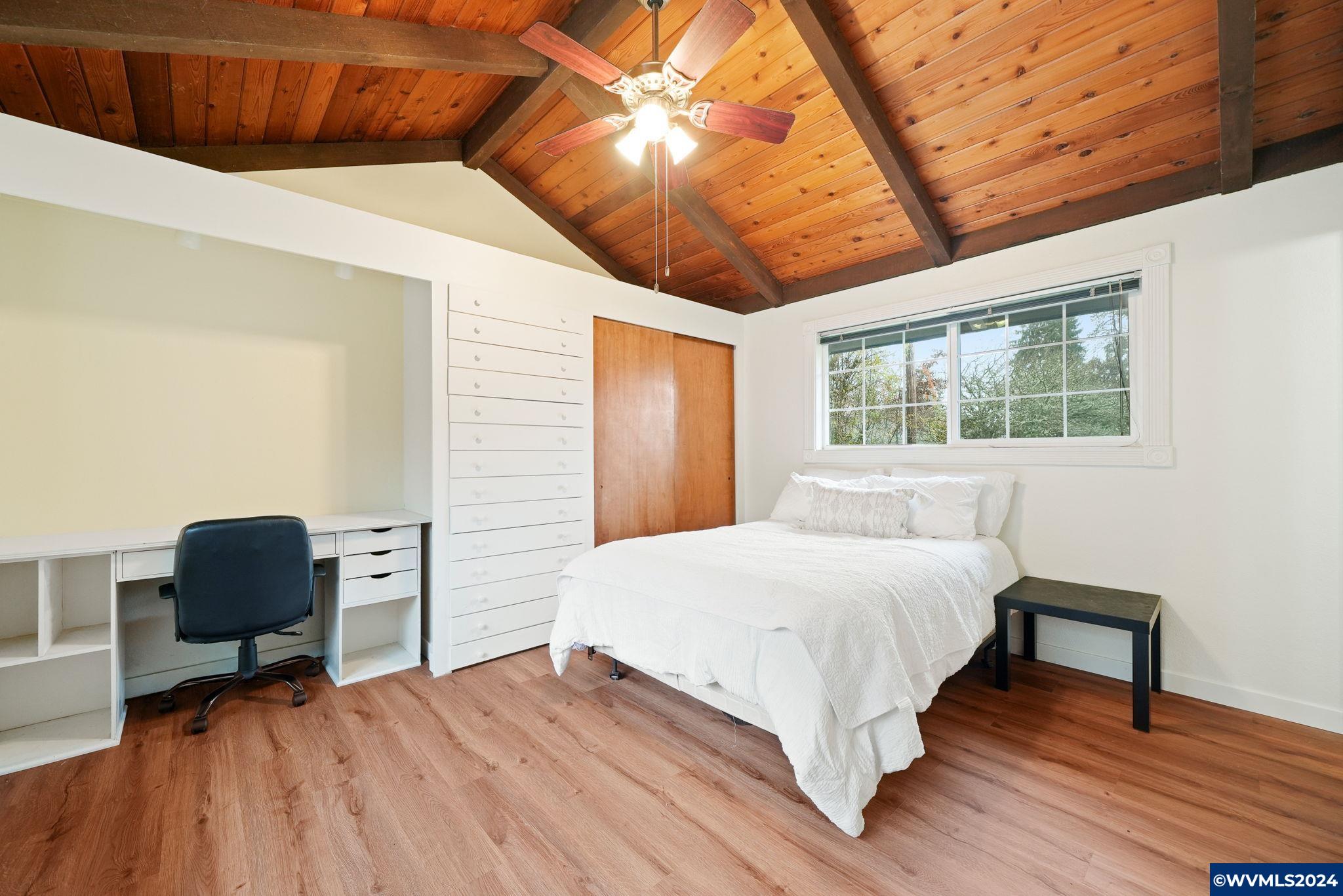 3801 NW Van Buren Av