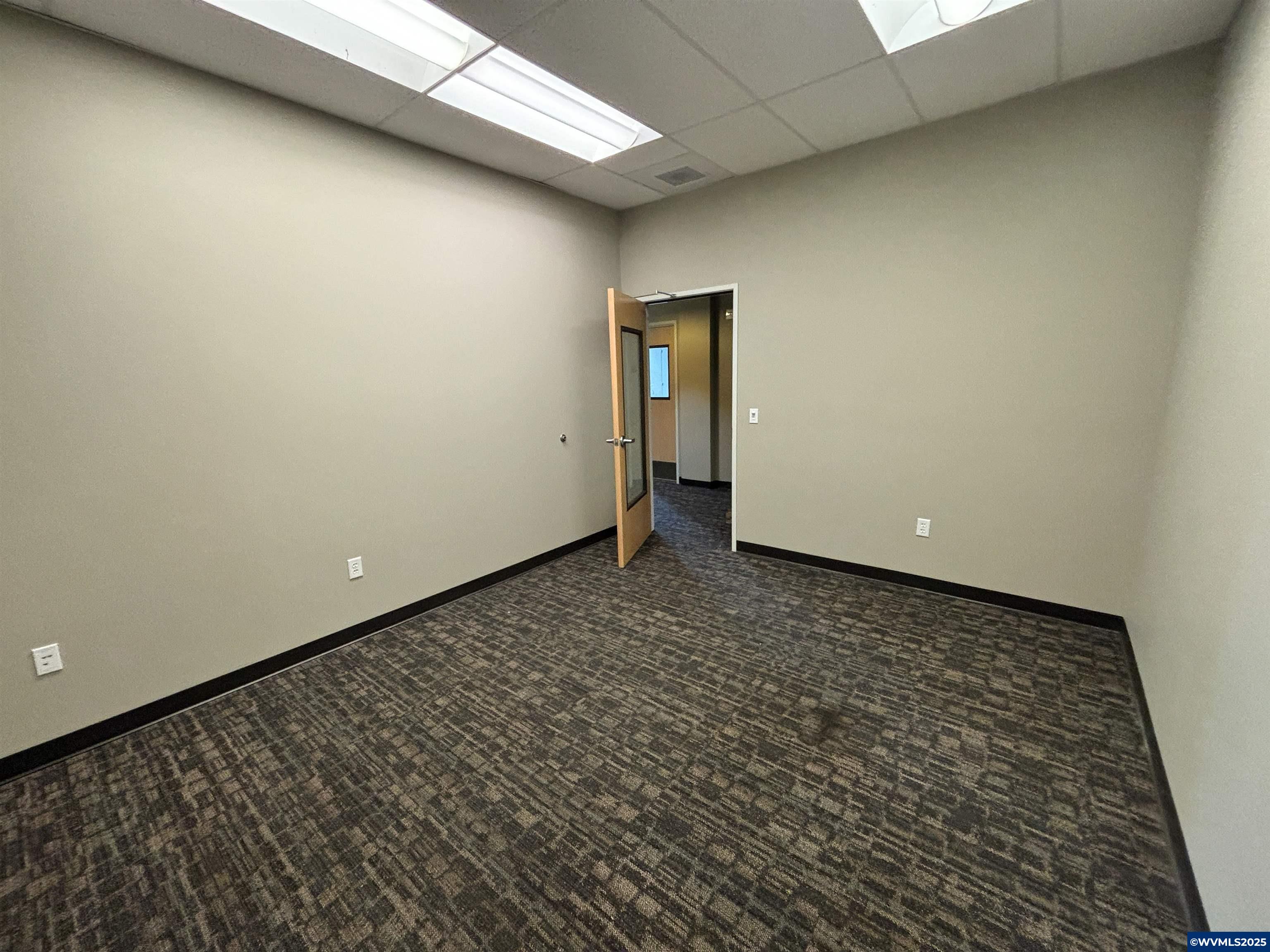 223 Commercial (#227) St NE
