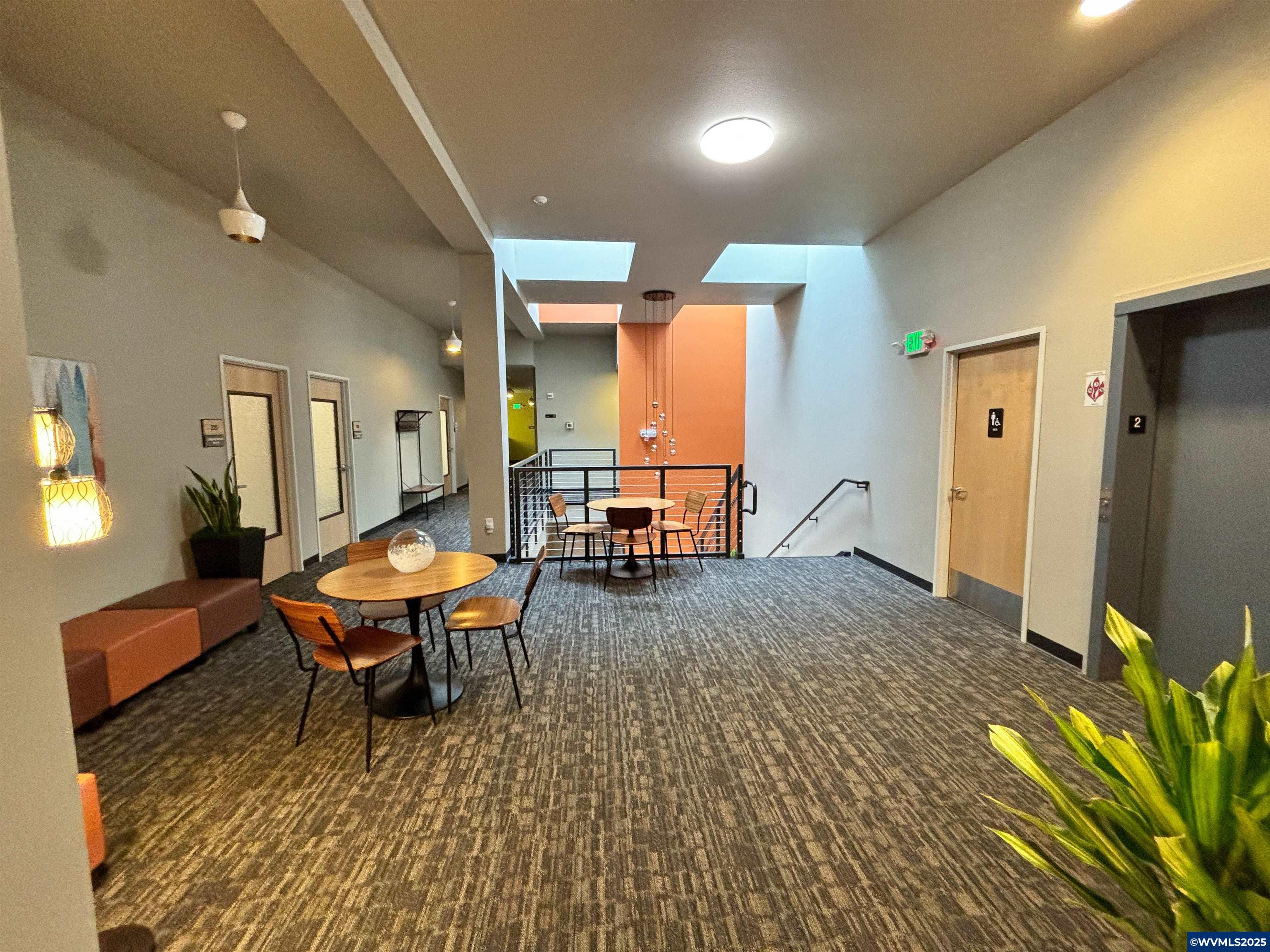 223 Commercial (#227) St NE