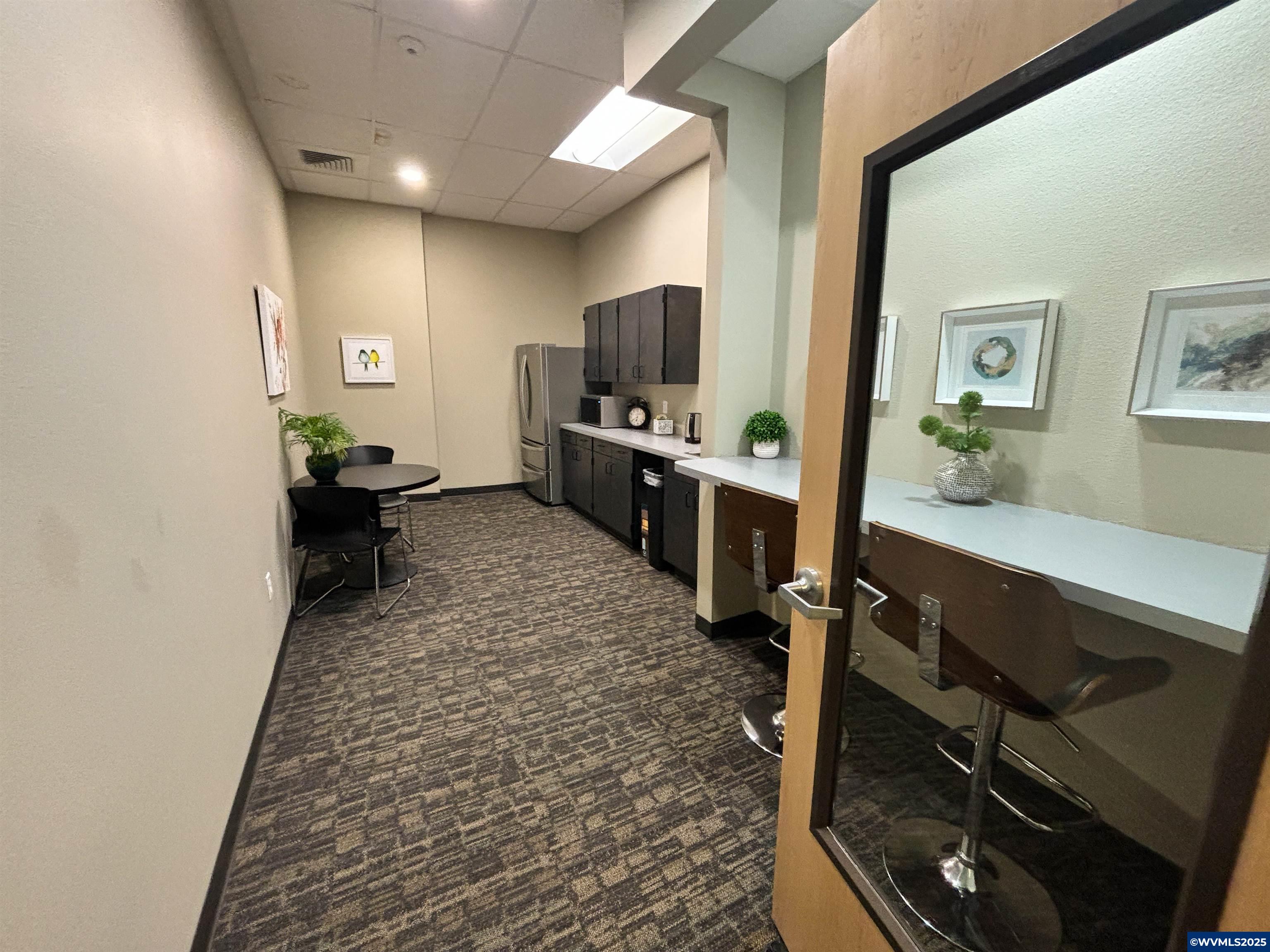 223 Commercial (#227) St NE