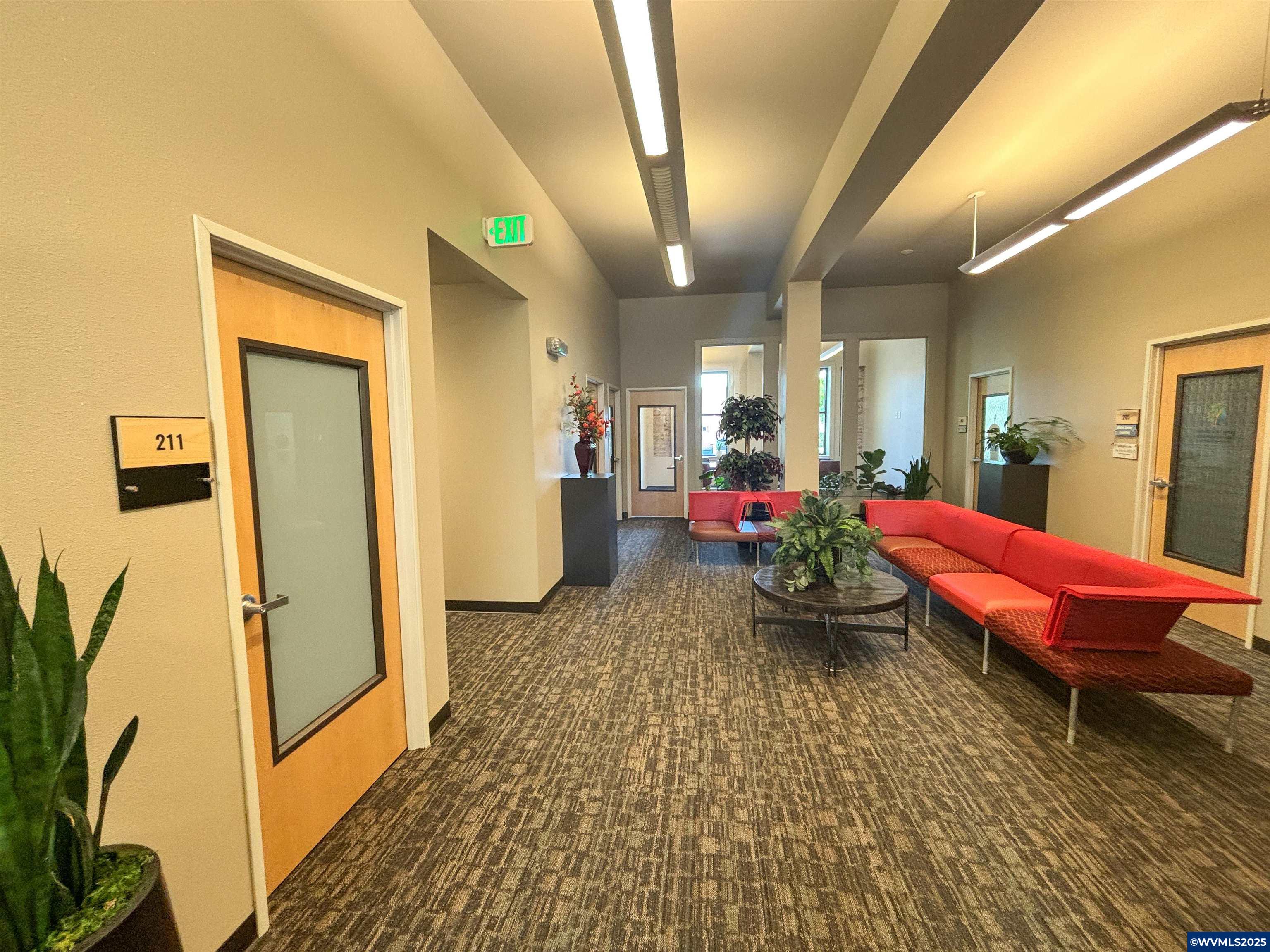 223 Commercial (#228) St NE