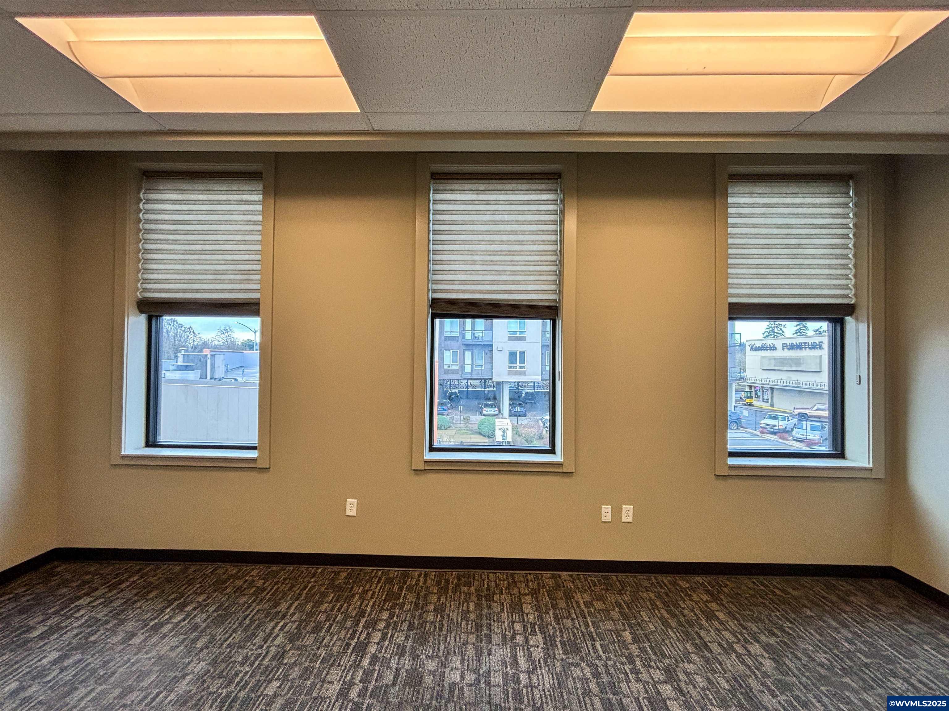 223 Commercial (#231) St NE