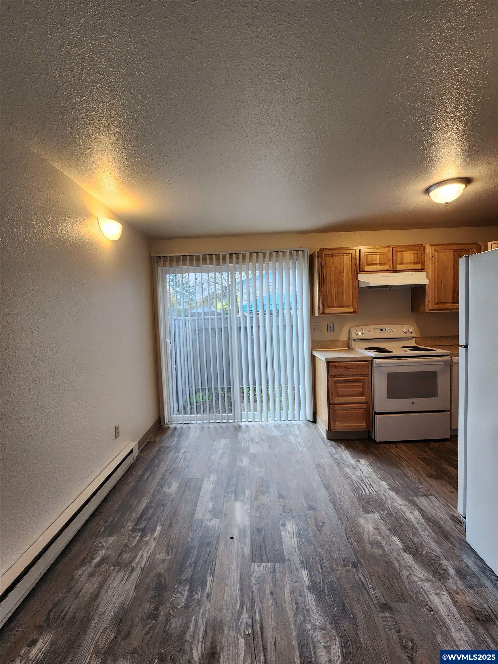 380 SW Tunison Av