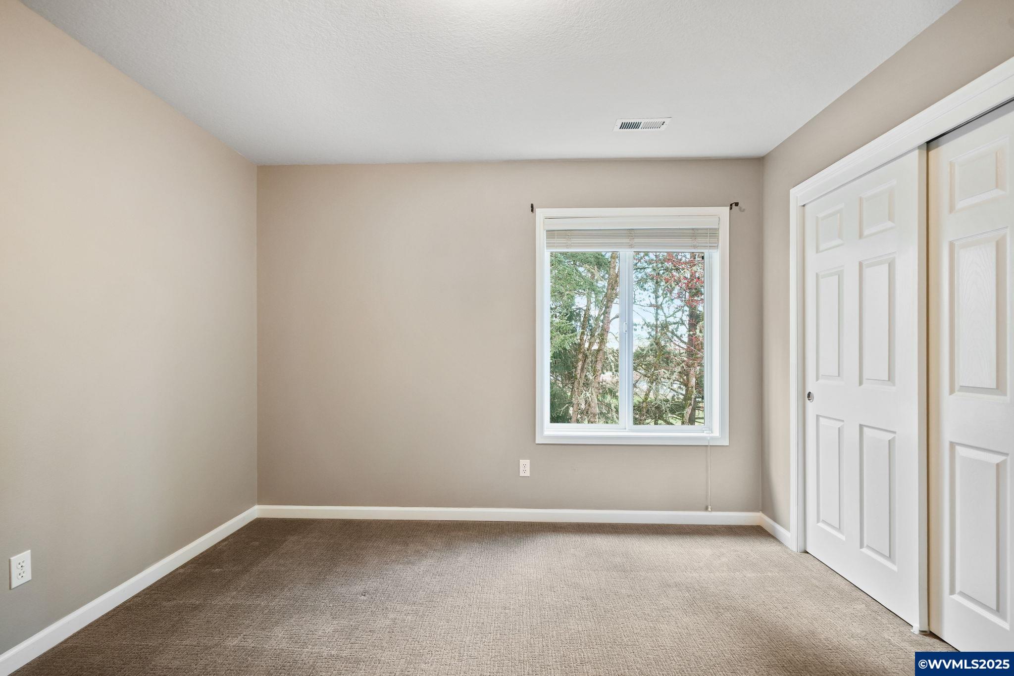 5887 SW Delwood Av