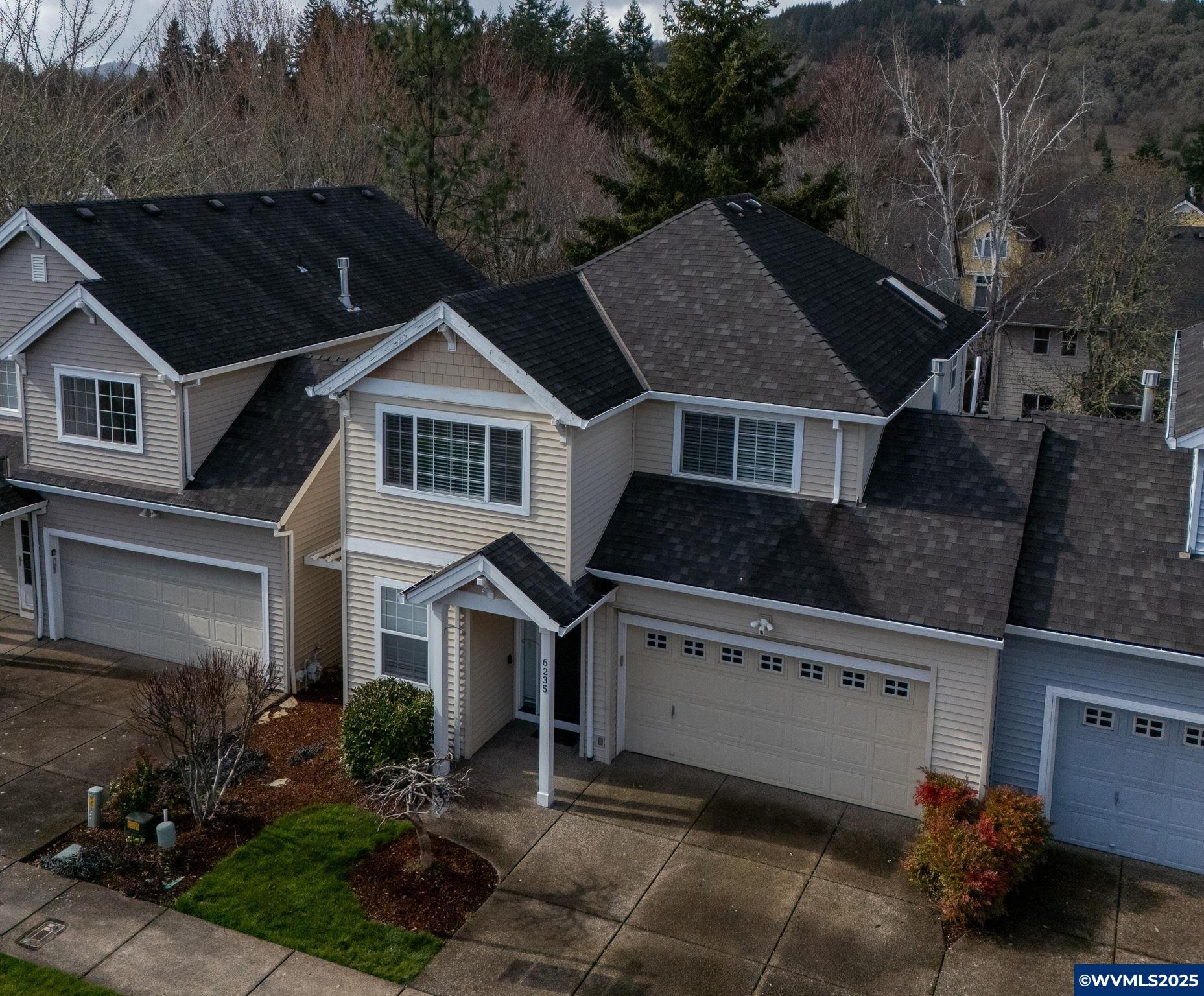 6235 SW Arbor Grove Dr
