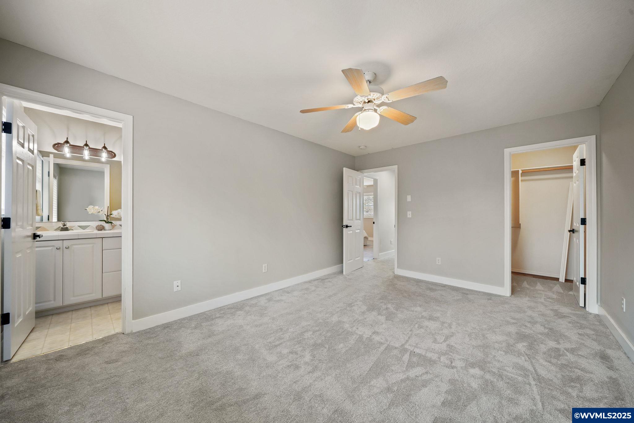 6235 SW Arbor Grove Dr