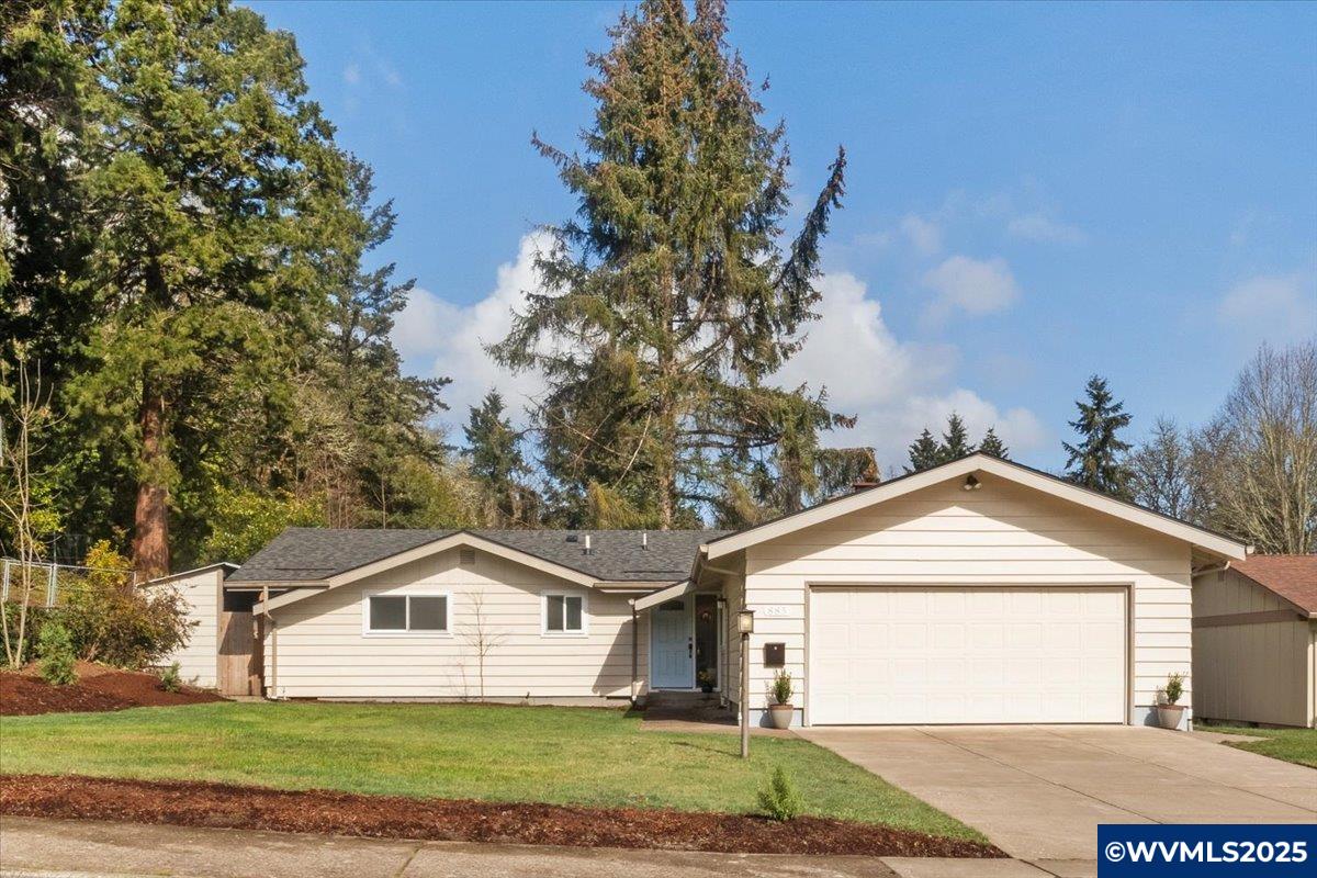 885 NW Conifer Bl
