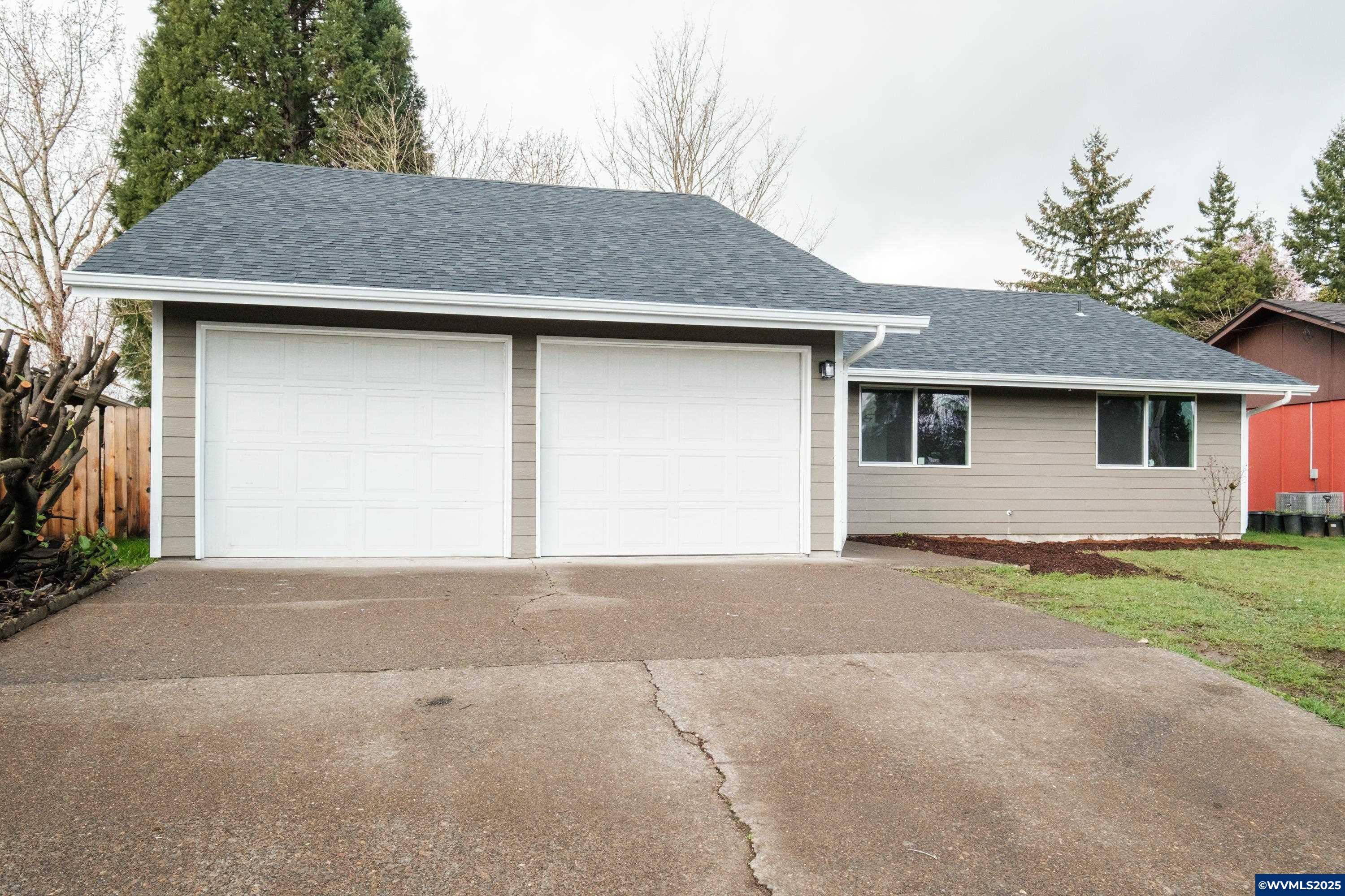 374 Southgate Dr S