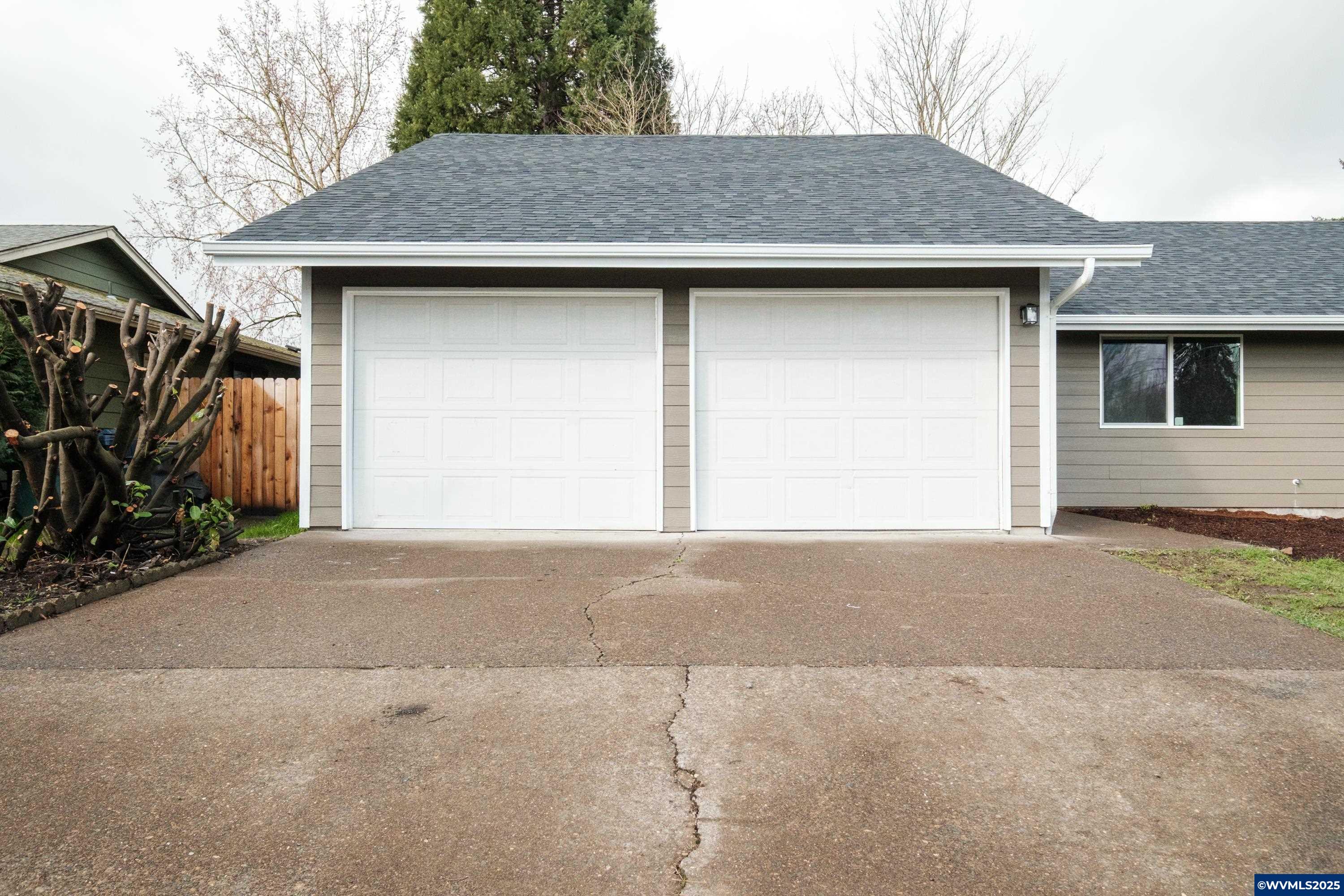 374 Southgate Dr S