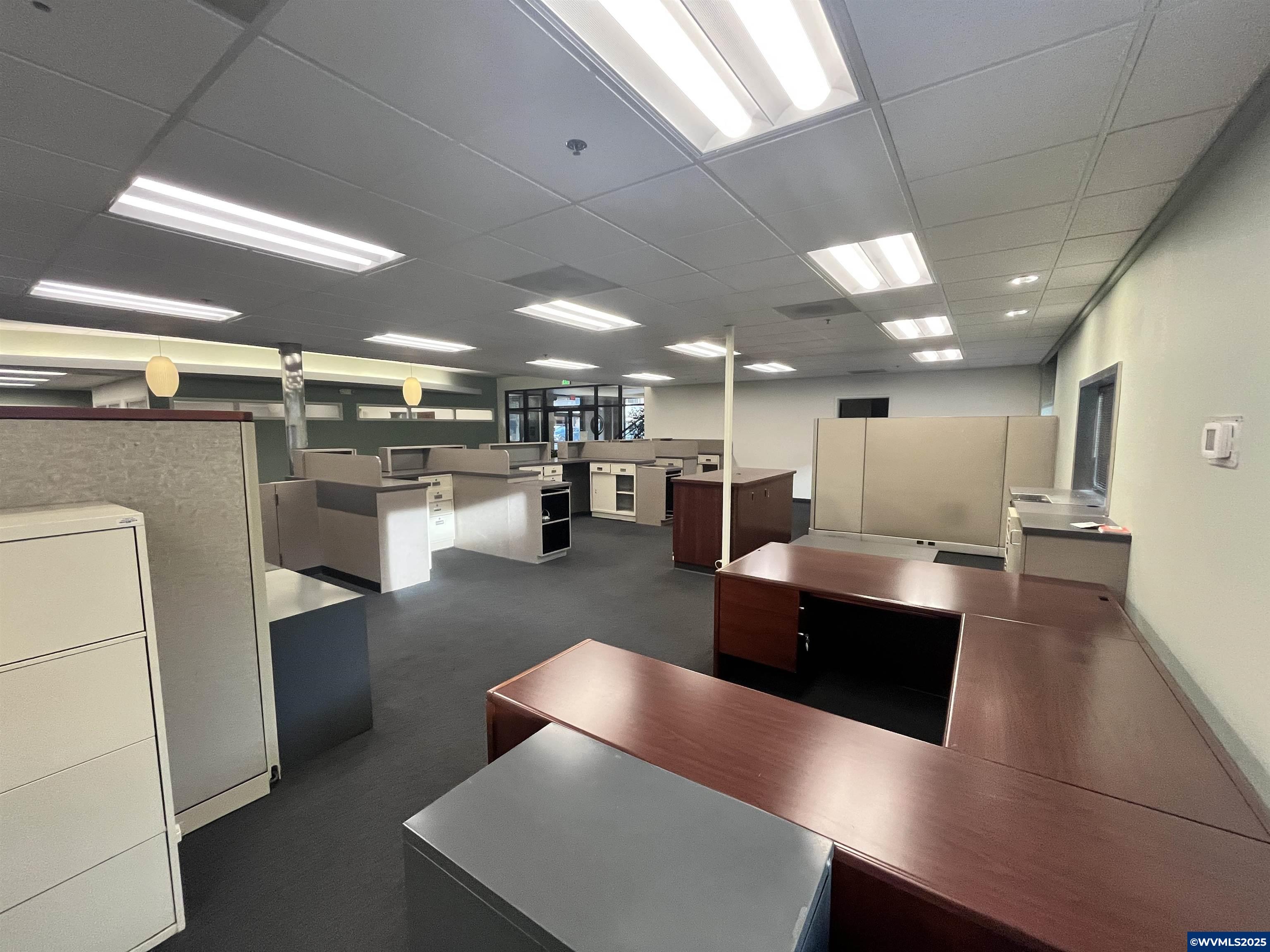 245 Commercial Ste 100-2 St SE