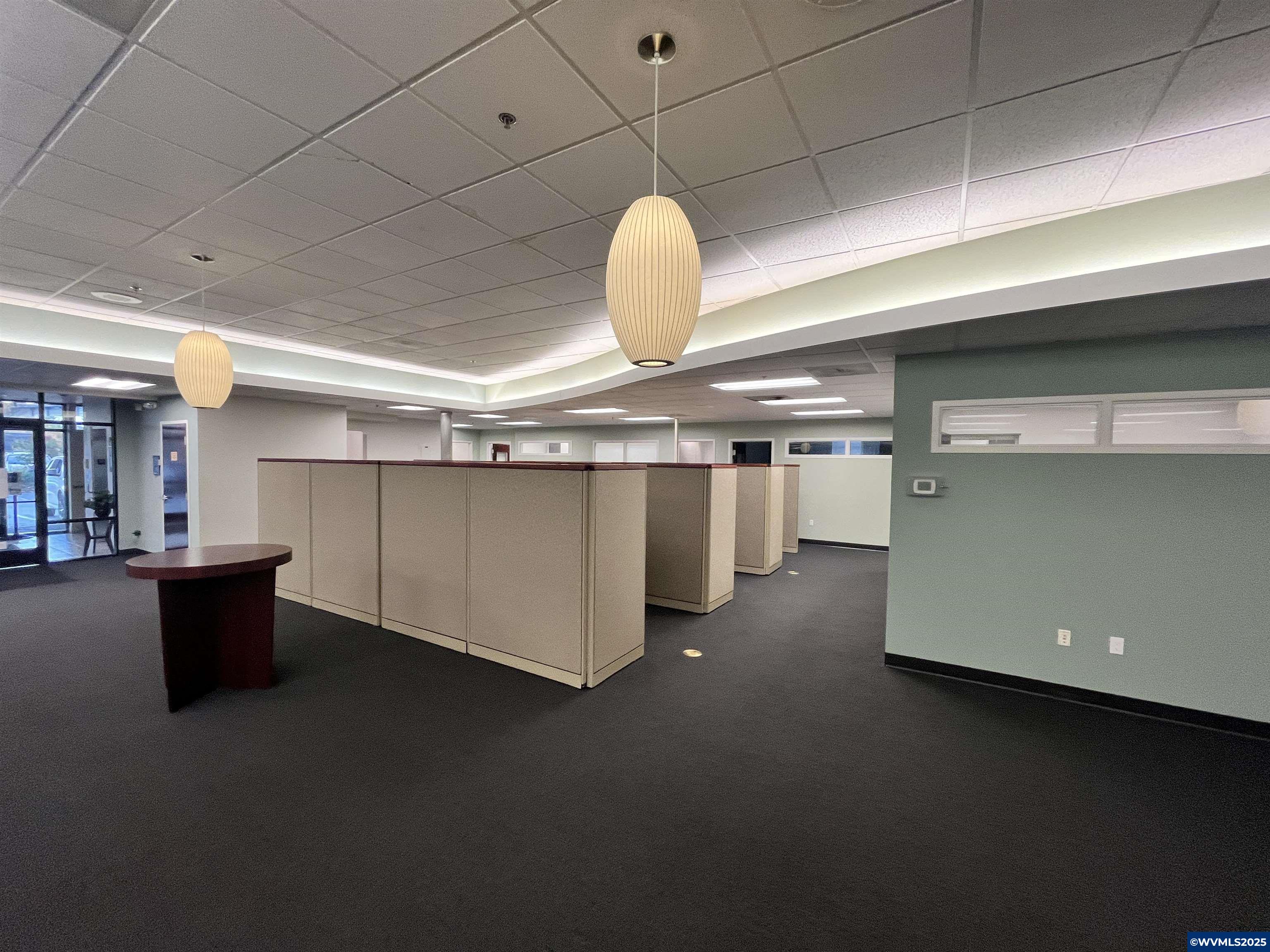 245 Commercial Ste 100-2 St SE