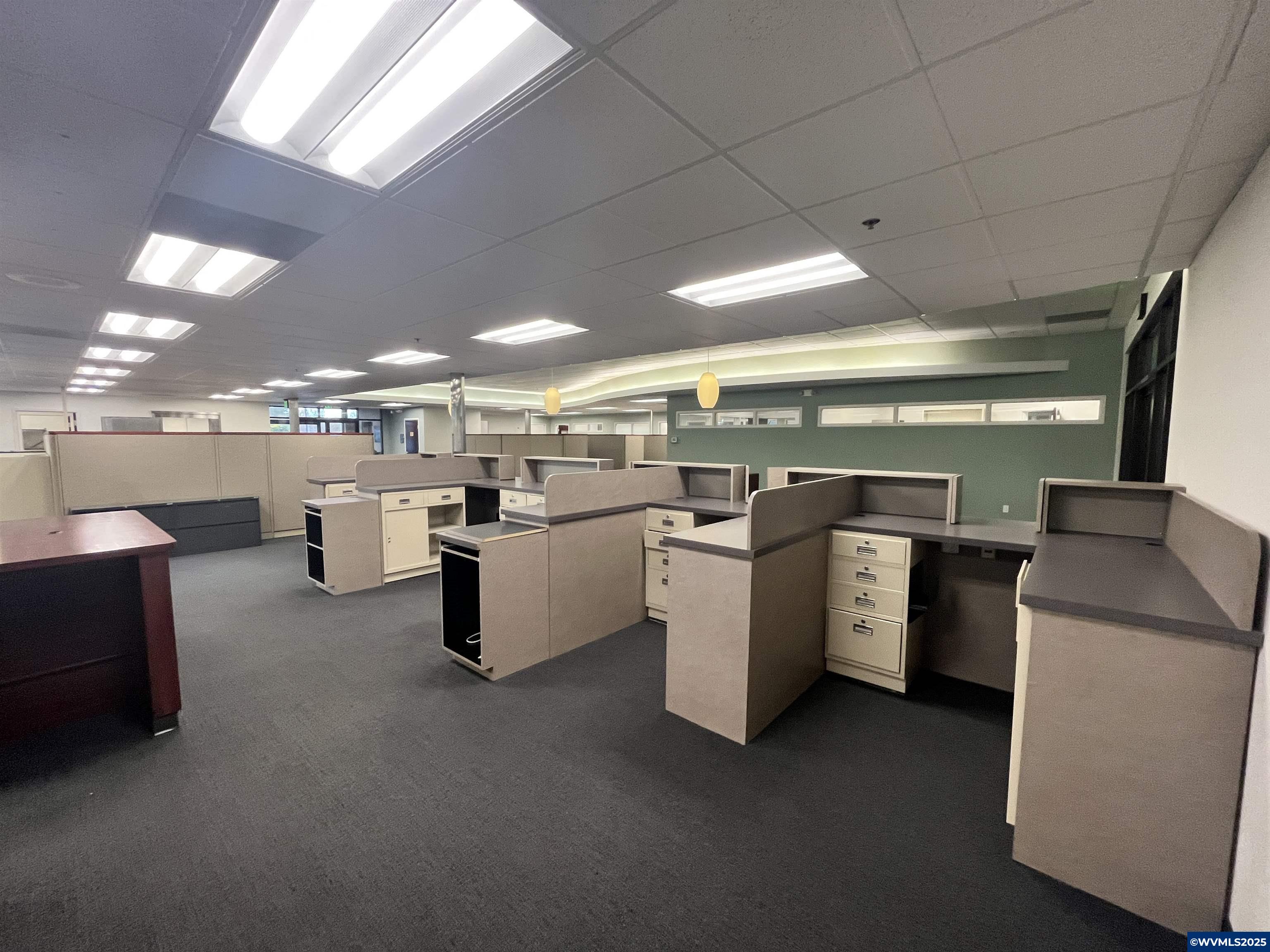 245 Commercial Ste 100-2 St SE