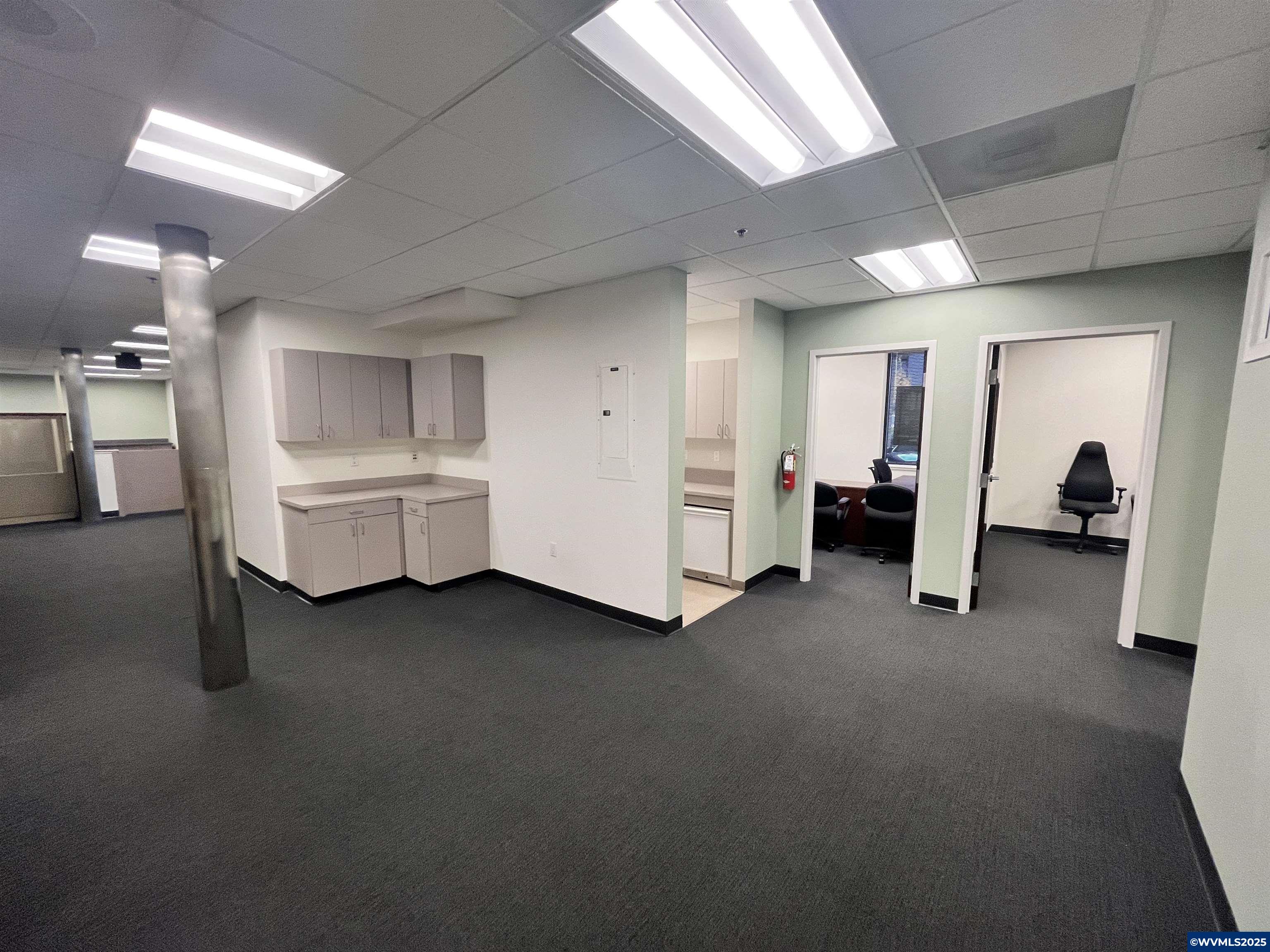 245 Commercial Ste 100-2 St SE