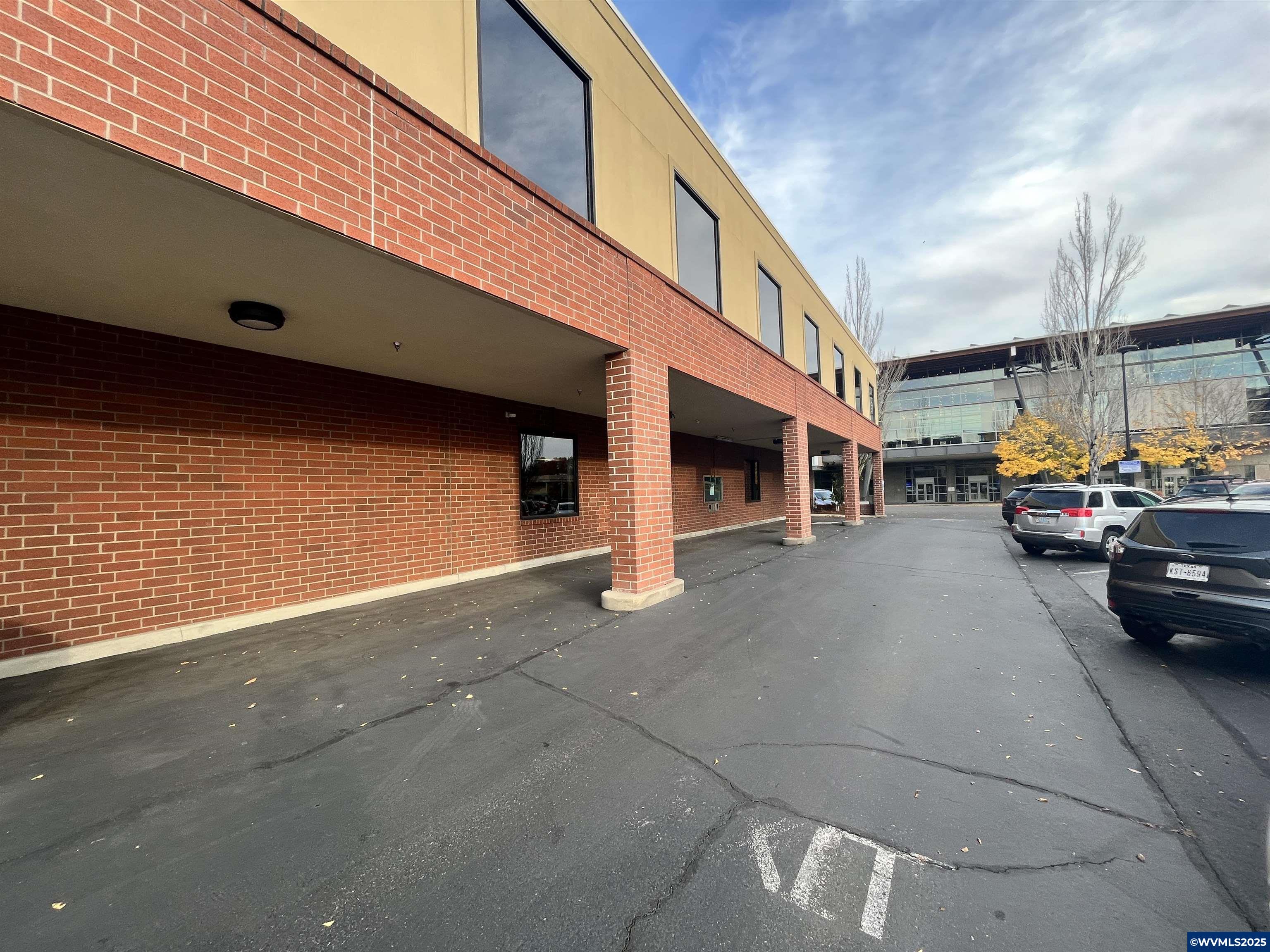 245 Commercial Ste 100-2 St SE