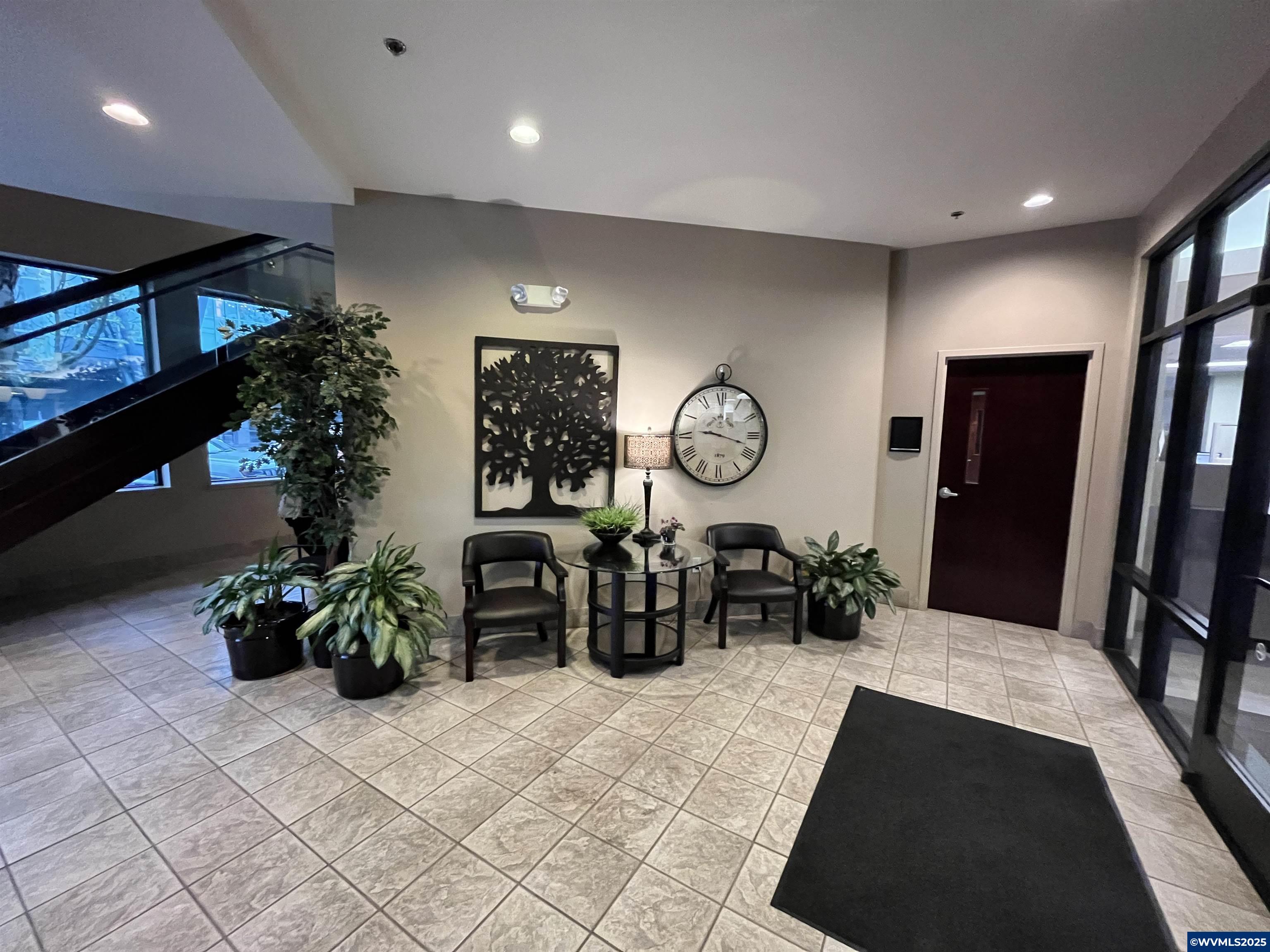 245 Commercial Ste 100-2 St SE