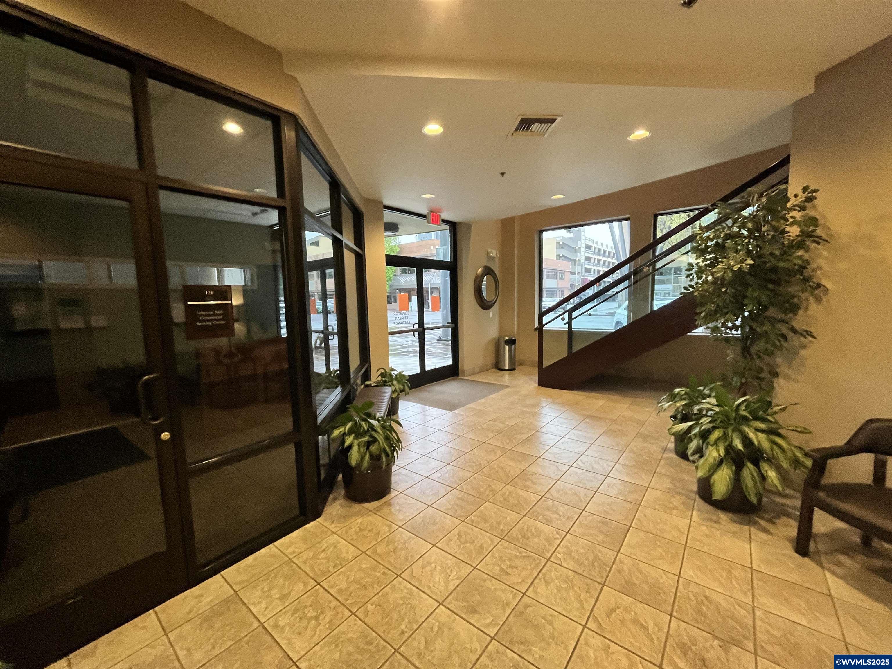245 Commercial Ste 100-2 St SE
