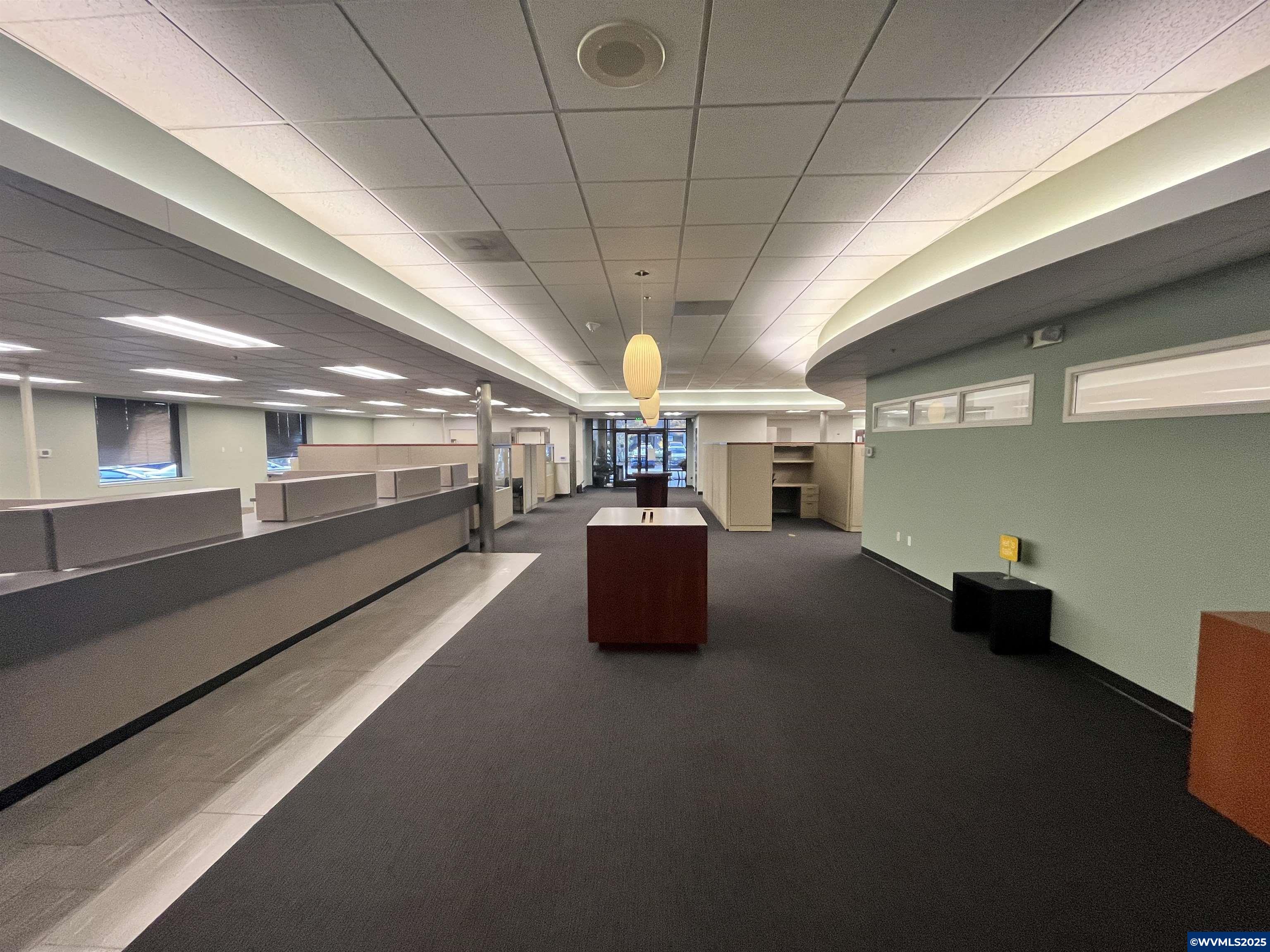245 Commercial Ste 100-2 St SE