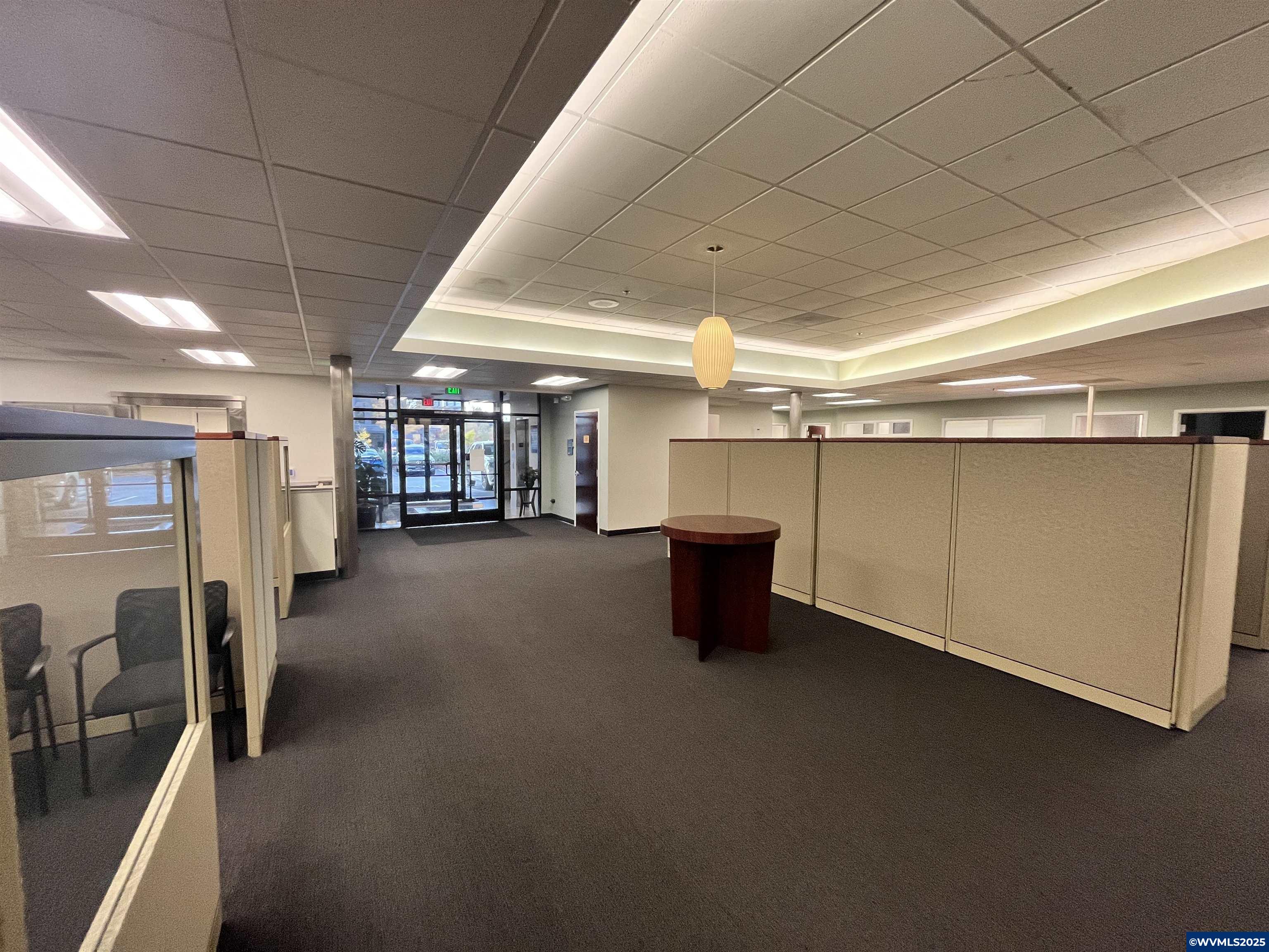 245 Commercial Ste 100-2 St SE