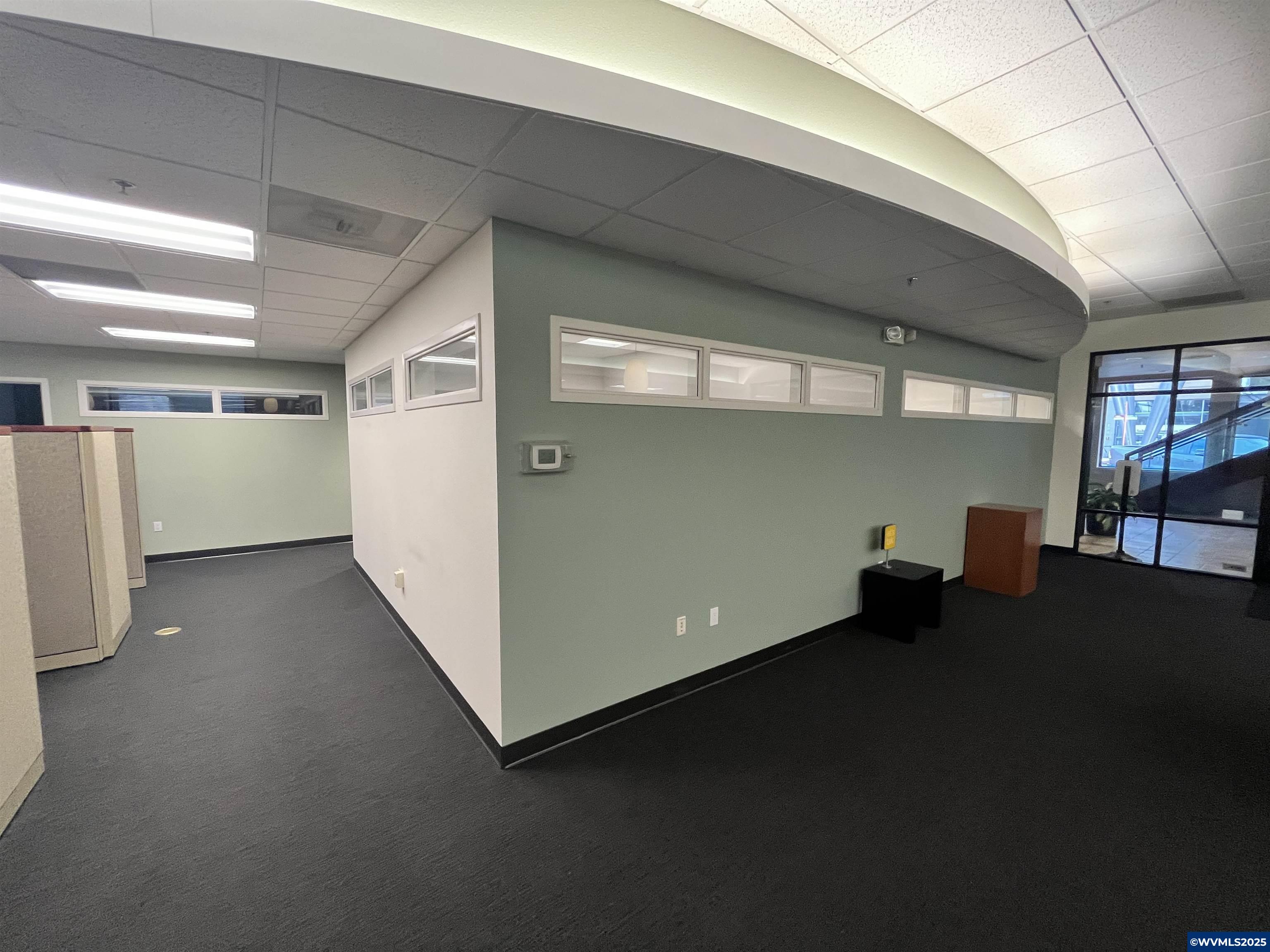 245 Commercial Ste 100-3 St SE