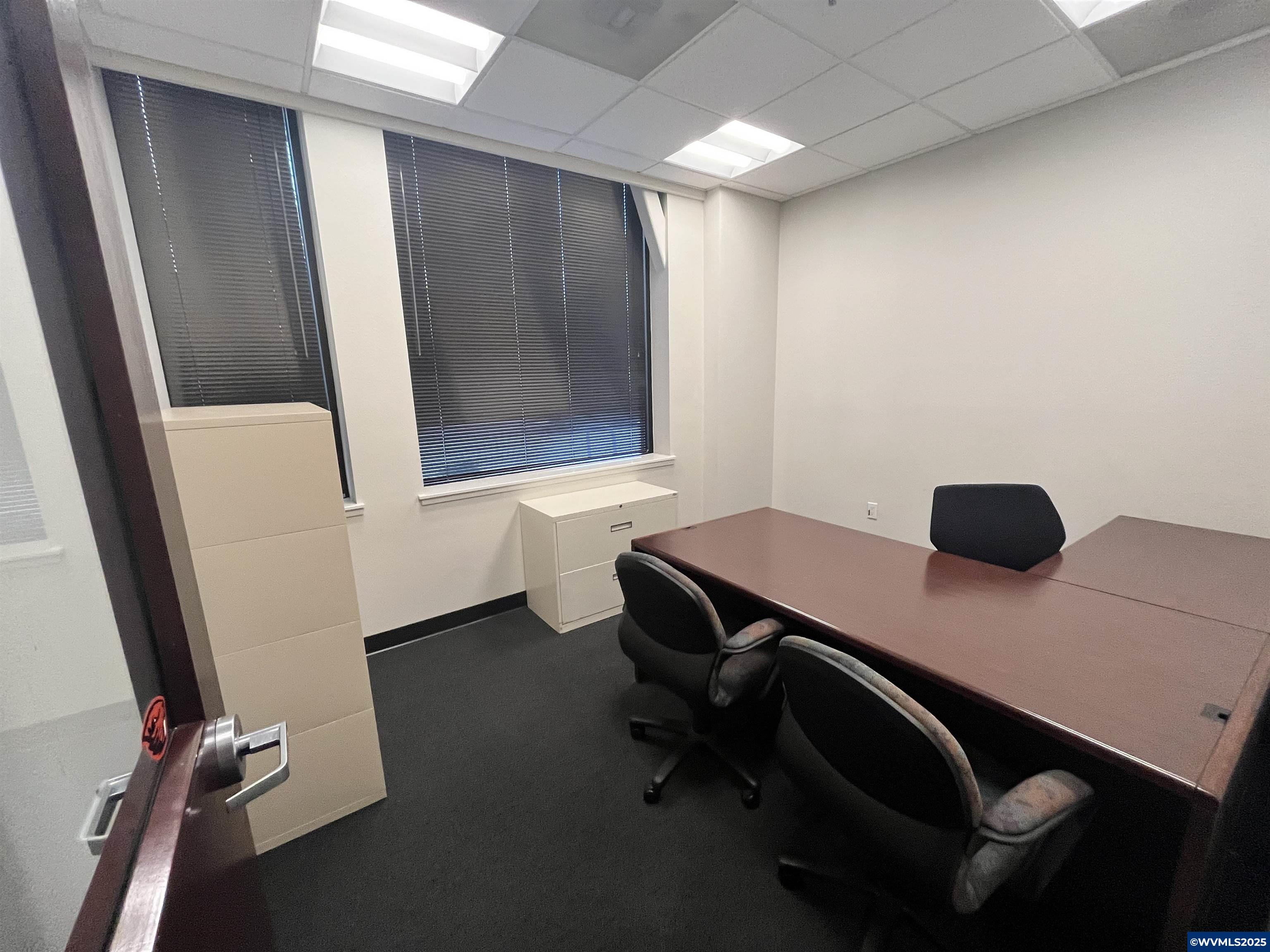 245 Commercial Ste 100-3 St SE