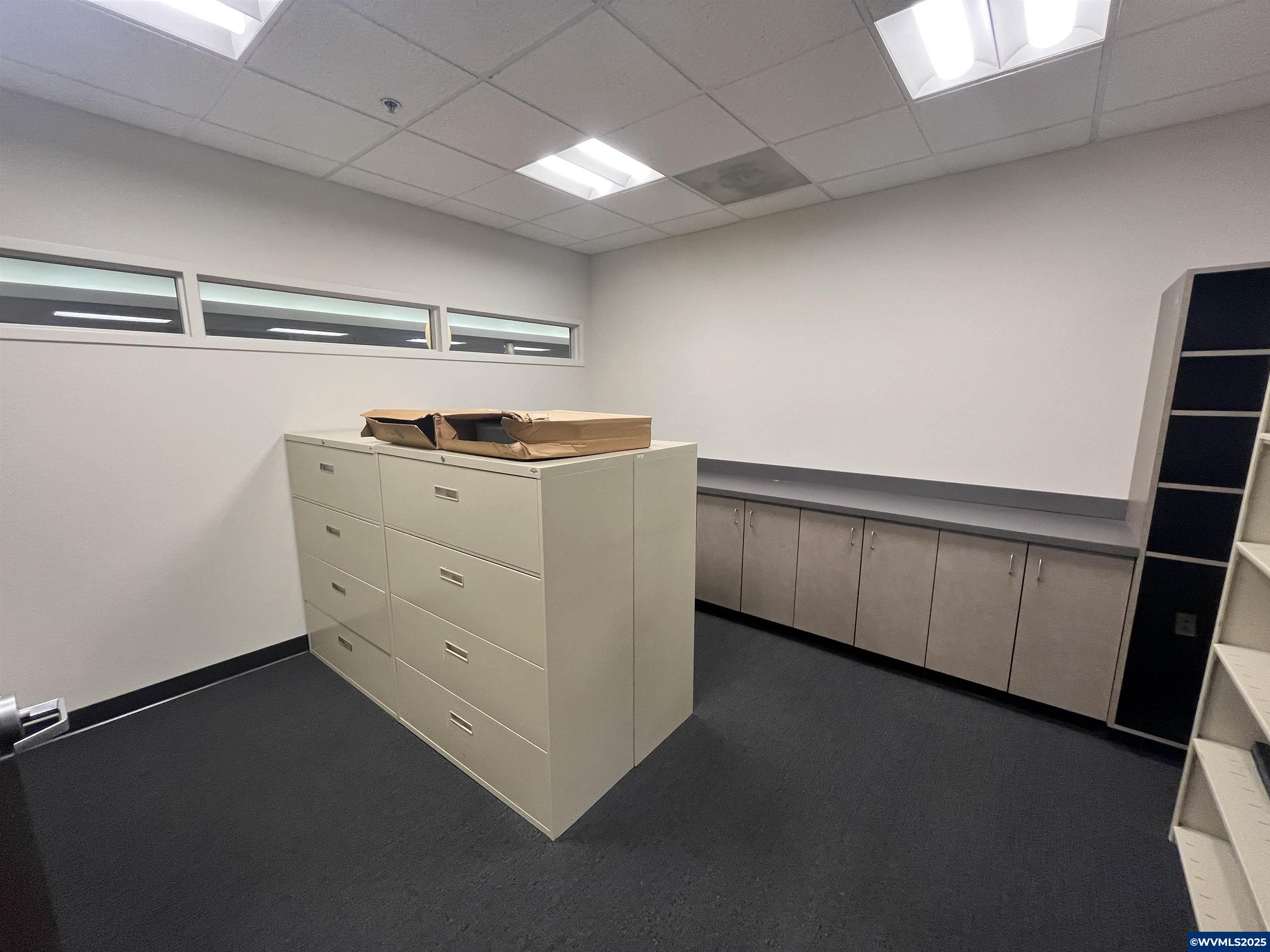 245 Commercial Ste 100-3 St SE