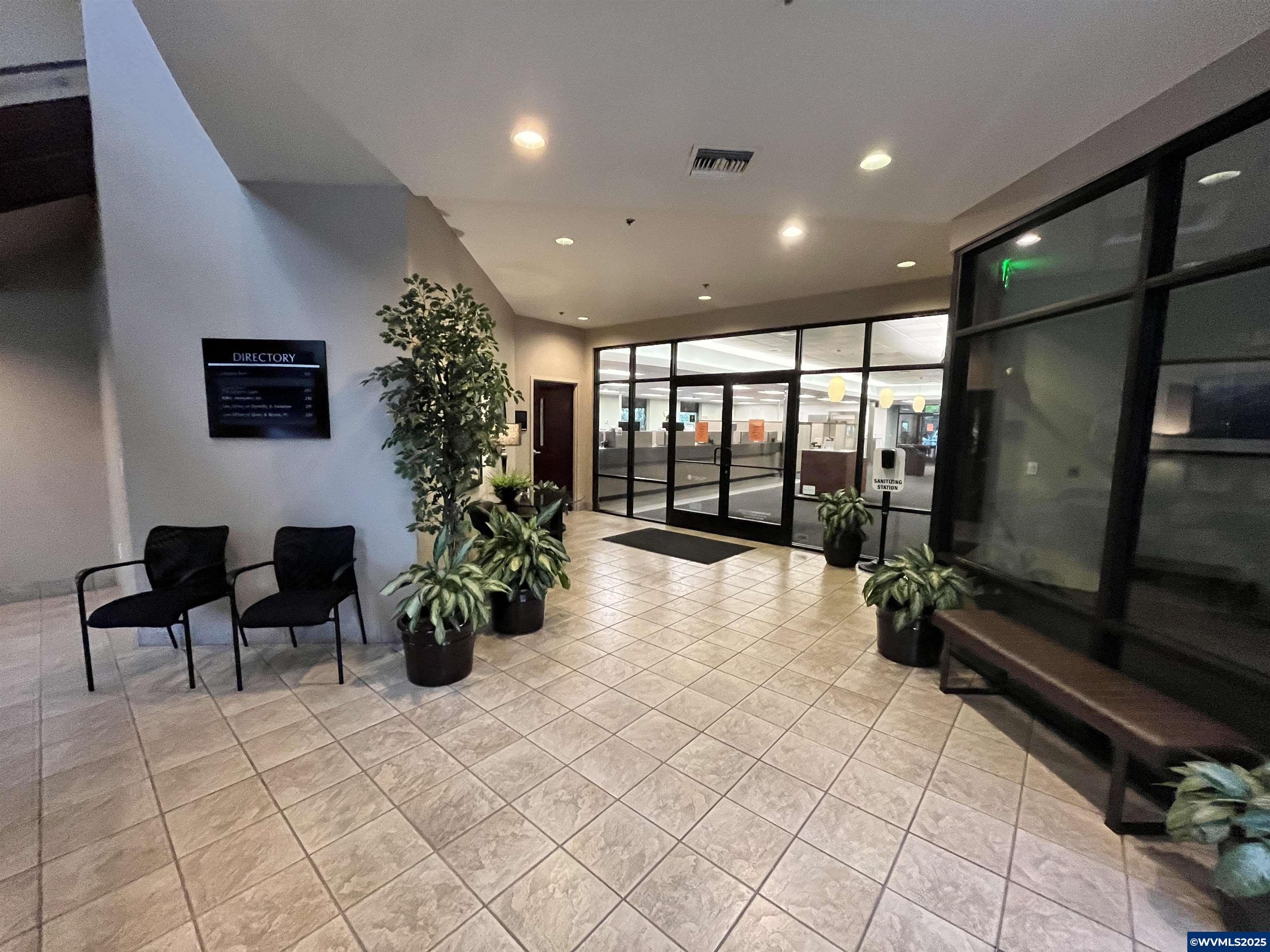 245 Commercial Ste 100-3 St SE