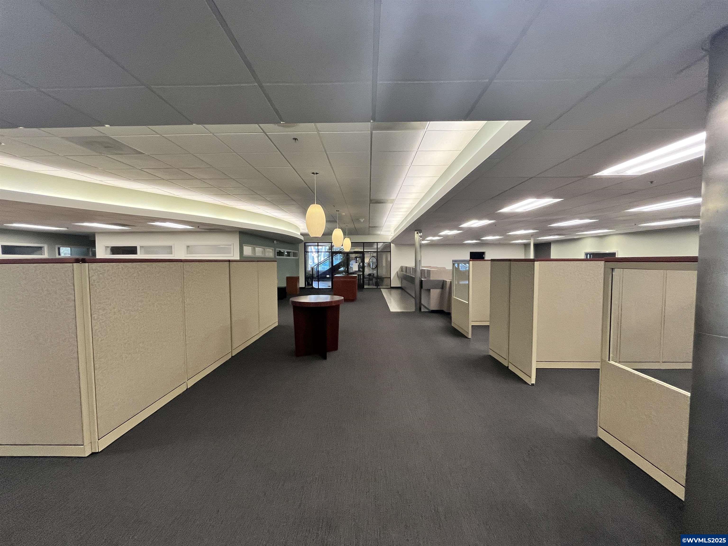 245 Commercial Ste 100-4 St SE