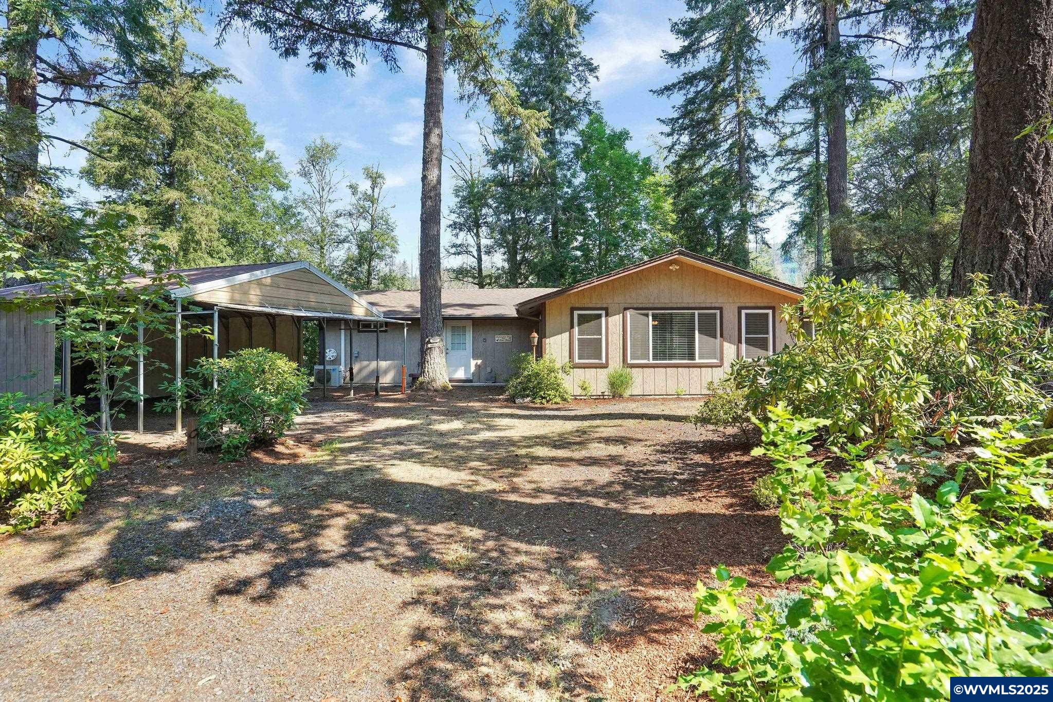 1735 Pine St, Silverton, OR, 97381