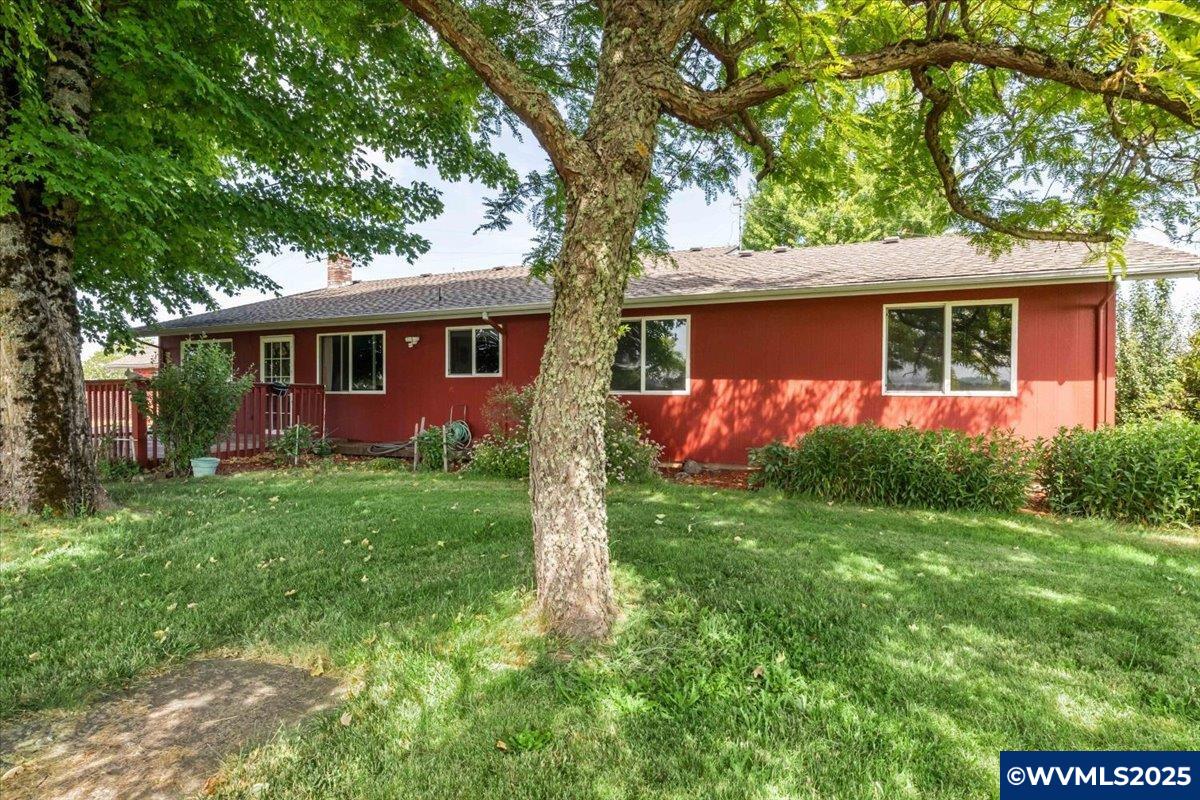 593 Howell Prairie Rd NE