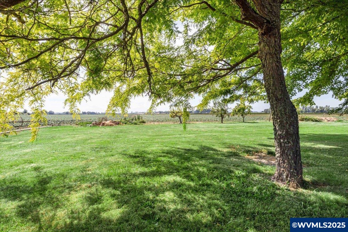 593 Howell Prairie Rd NE